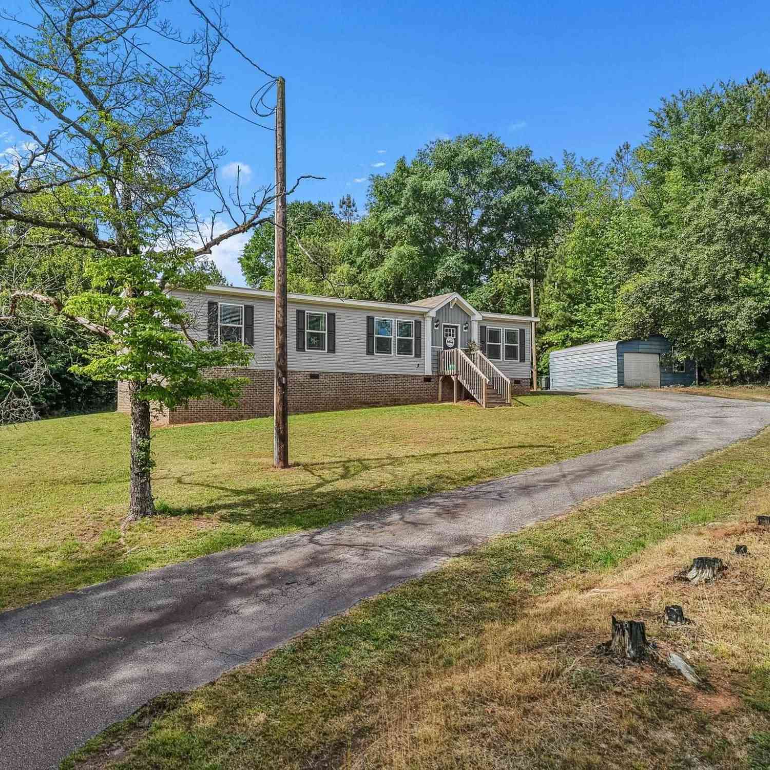 Mobile Home For Sale - 1781 Walhalla<br/> Pickens, SC 29671