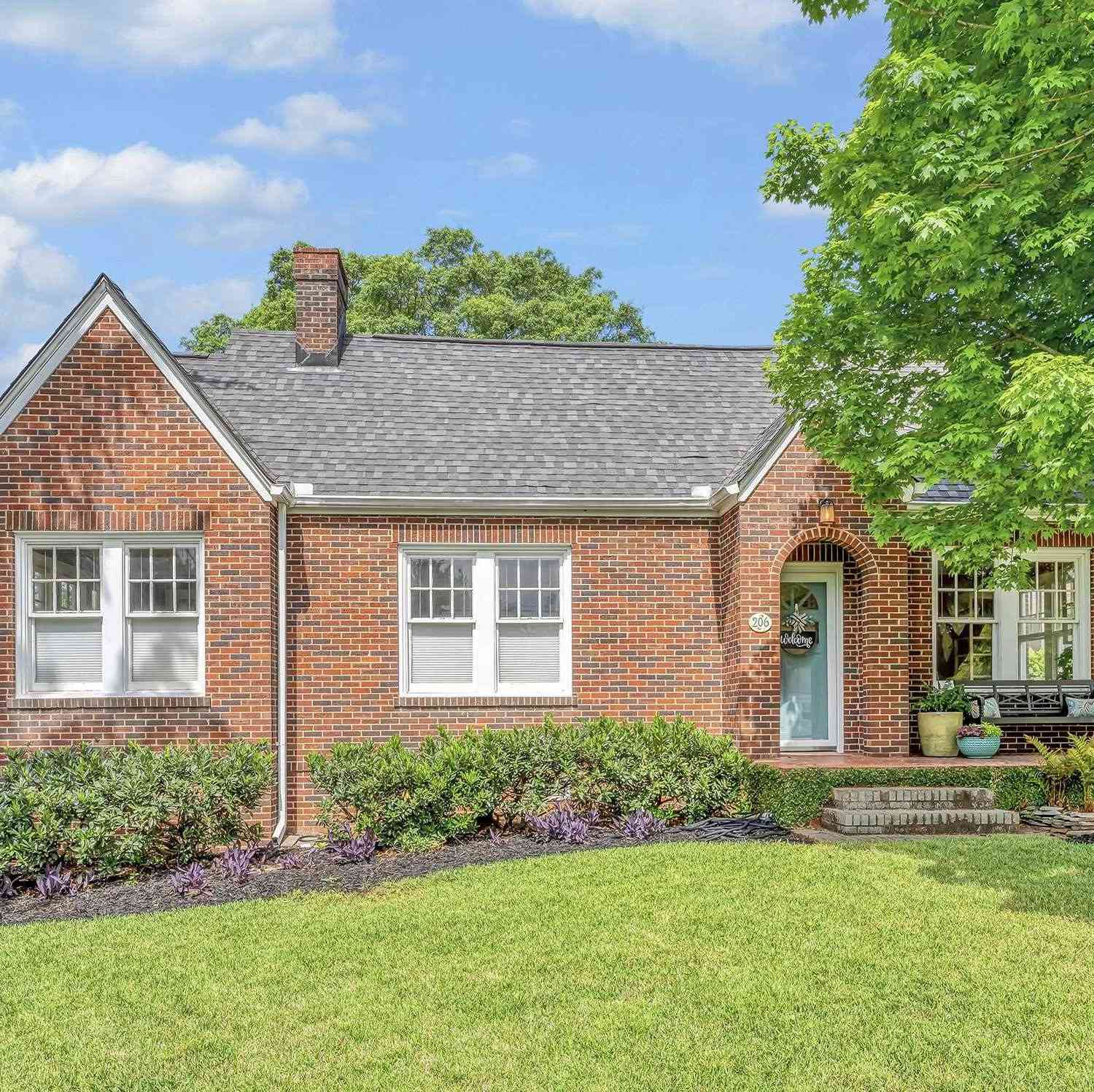 Homes For Sale - 206 W Faris<br/> Greenville, SC 29605