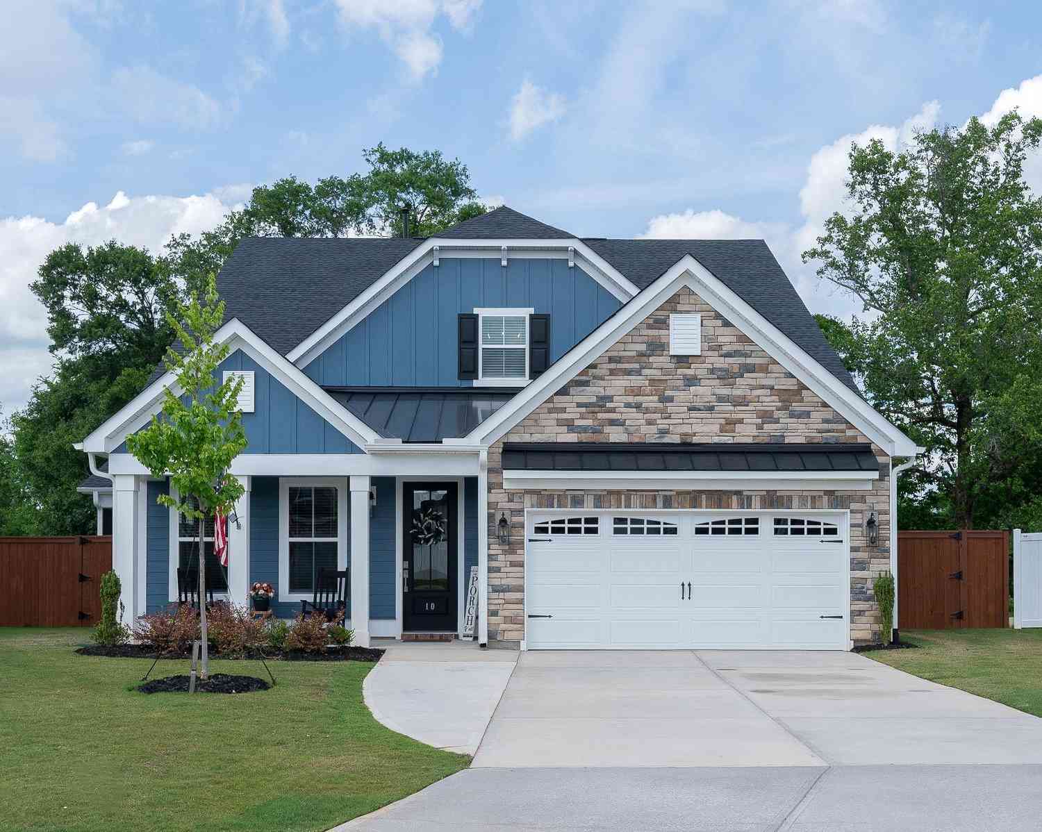 Homes For Sale - 10 Stony Run<br/> Simpsonville, SC 29681