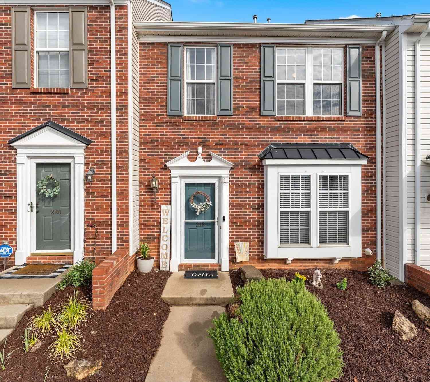 Townhouse For Sale - 218 Spring Crossing<br/> Greer, SC 29650