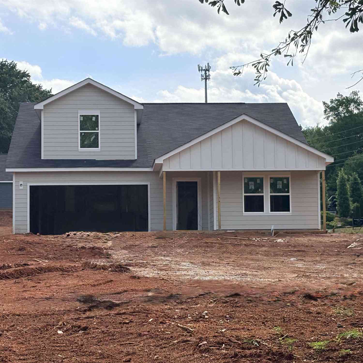Homes For Sale - 1843 Memorial Drive<br/> Greer, SC 29651