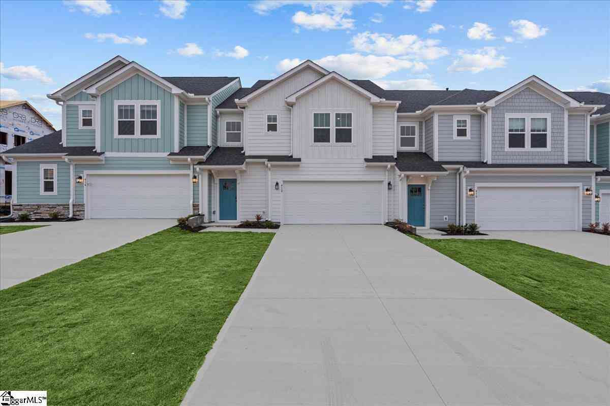 Townhouse For Sale - 412 Crestcreek<br/> Anderson, SC 29621