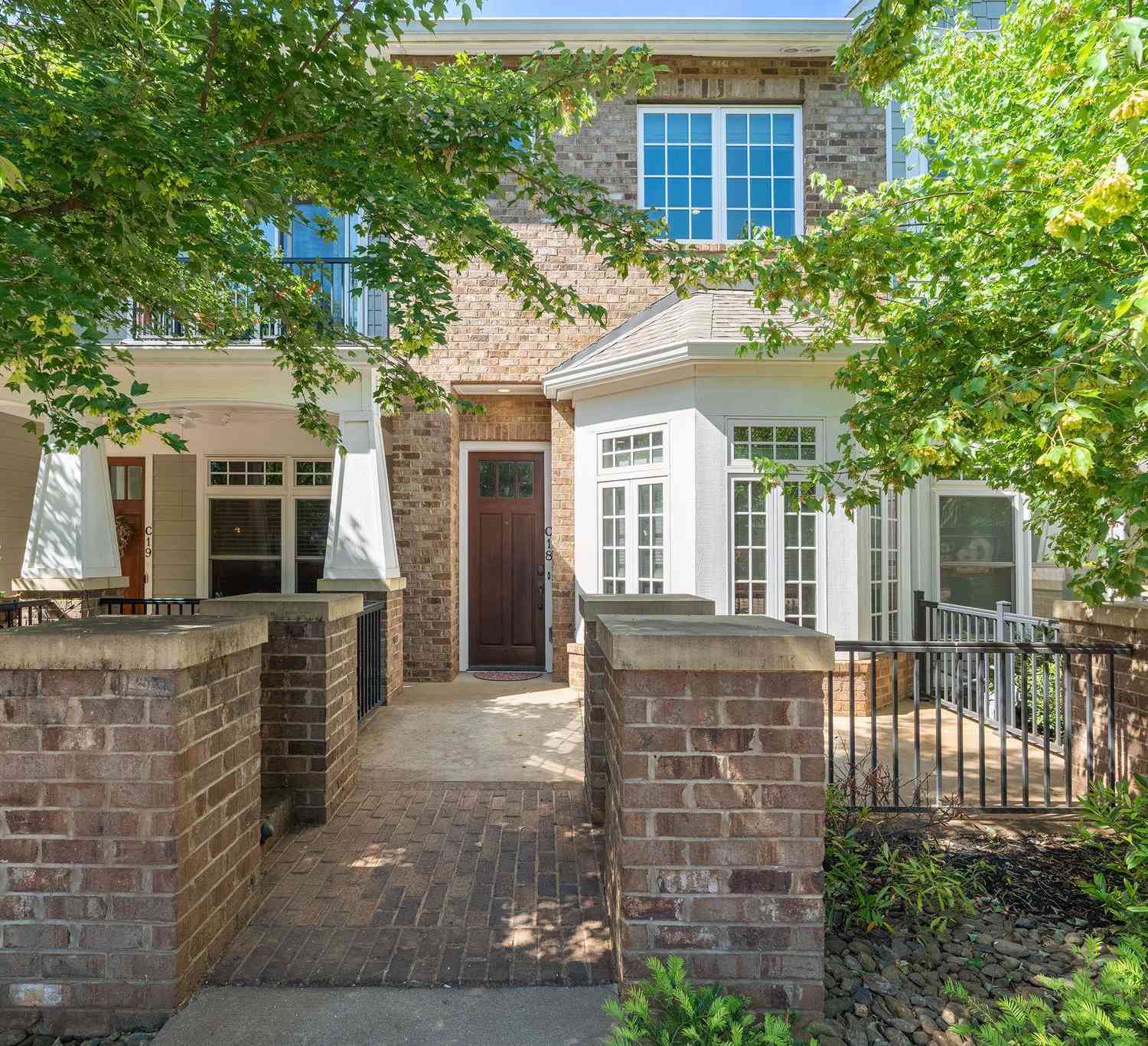 Townhouse For Sale - 100 S Hudson<br/> Greenville, SC 29601