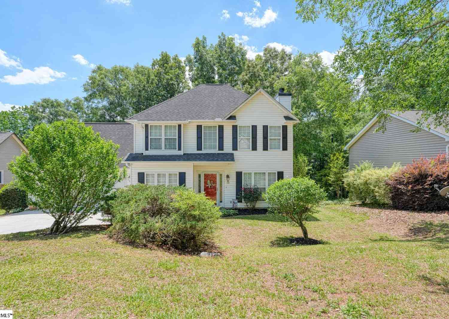 Homes For Sale - 118 Oak Ridge<br/> Greenwood, SC 29649