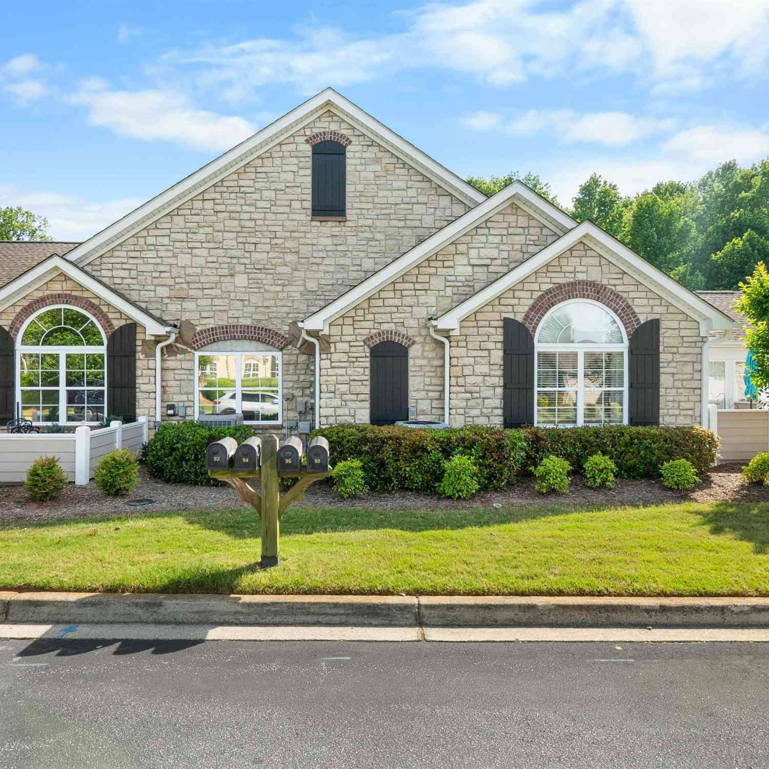 Homes For Sale - 92 Fudora<br/> Simpsonville, SC 29681