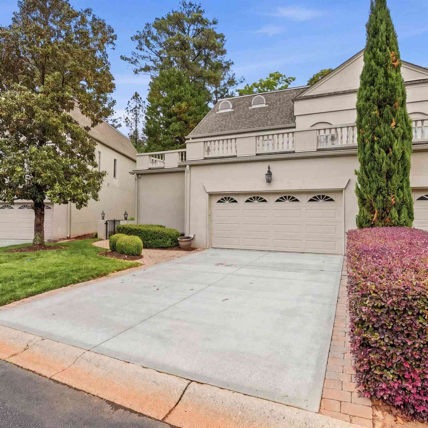 Townhouse For Sale - 66 Castellan<br/> Greer, SC 29650