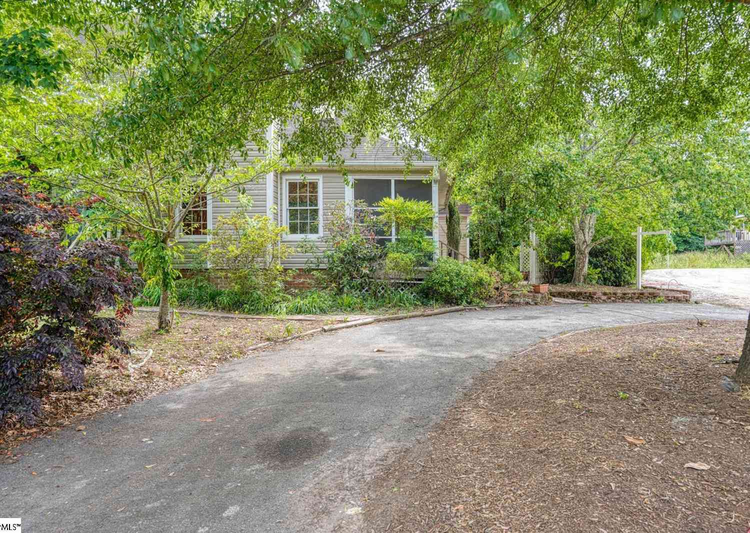Townhouse For Sale - 26 Hidden Springs<br/> Spartanburg, SC 29302