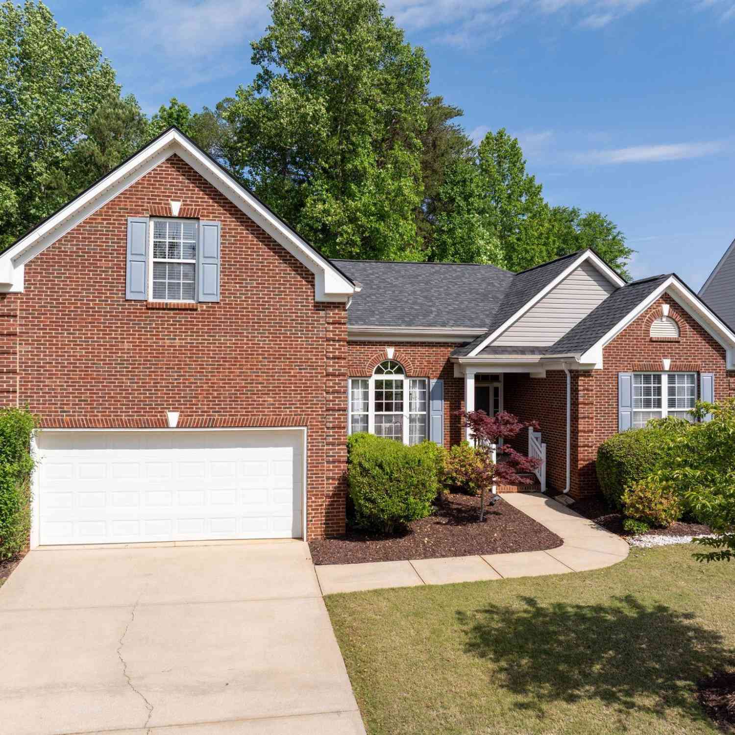 Homes For Sale - 108 W Sundance<br/> Easley, SC 29642