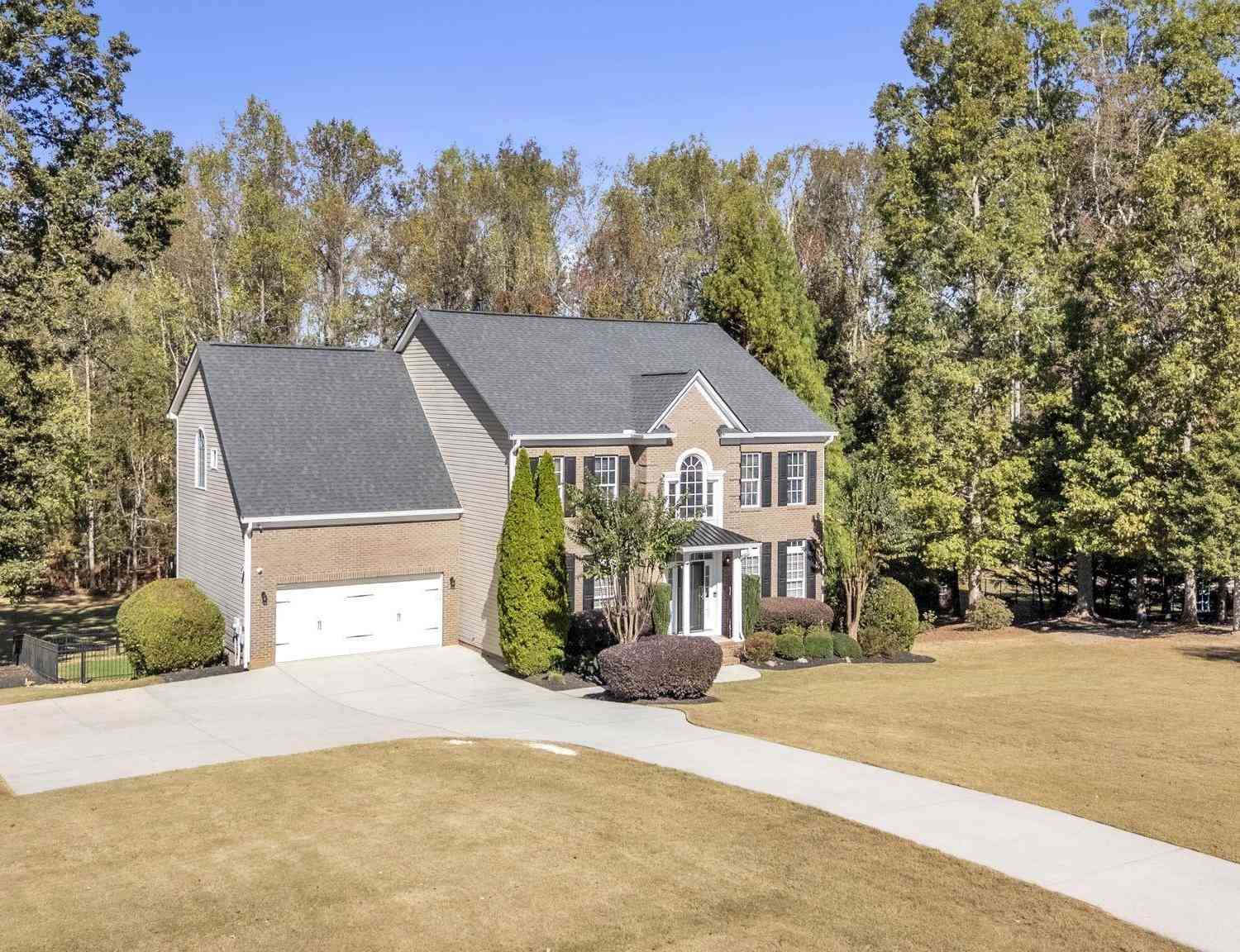 Homes For Sale - 143 Hartwick<br/> Fountain Inn, SC 29644