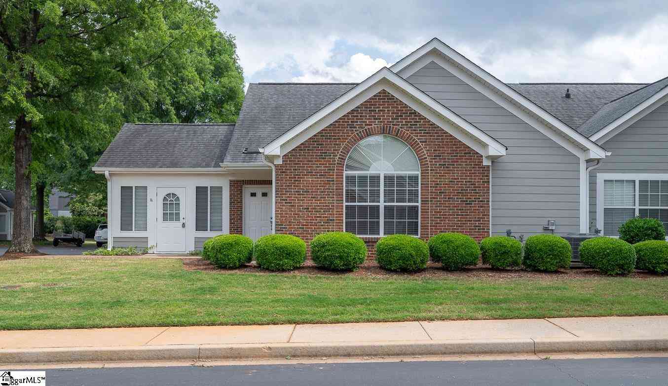 Townhouse For Sale - 702 Heritage Club<br/> Greenville, SC 29615