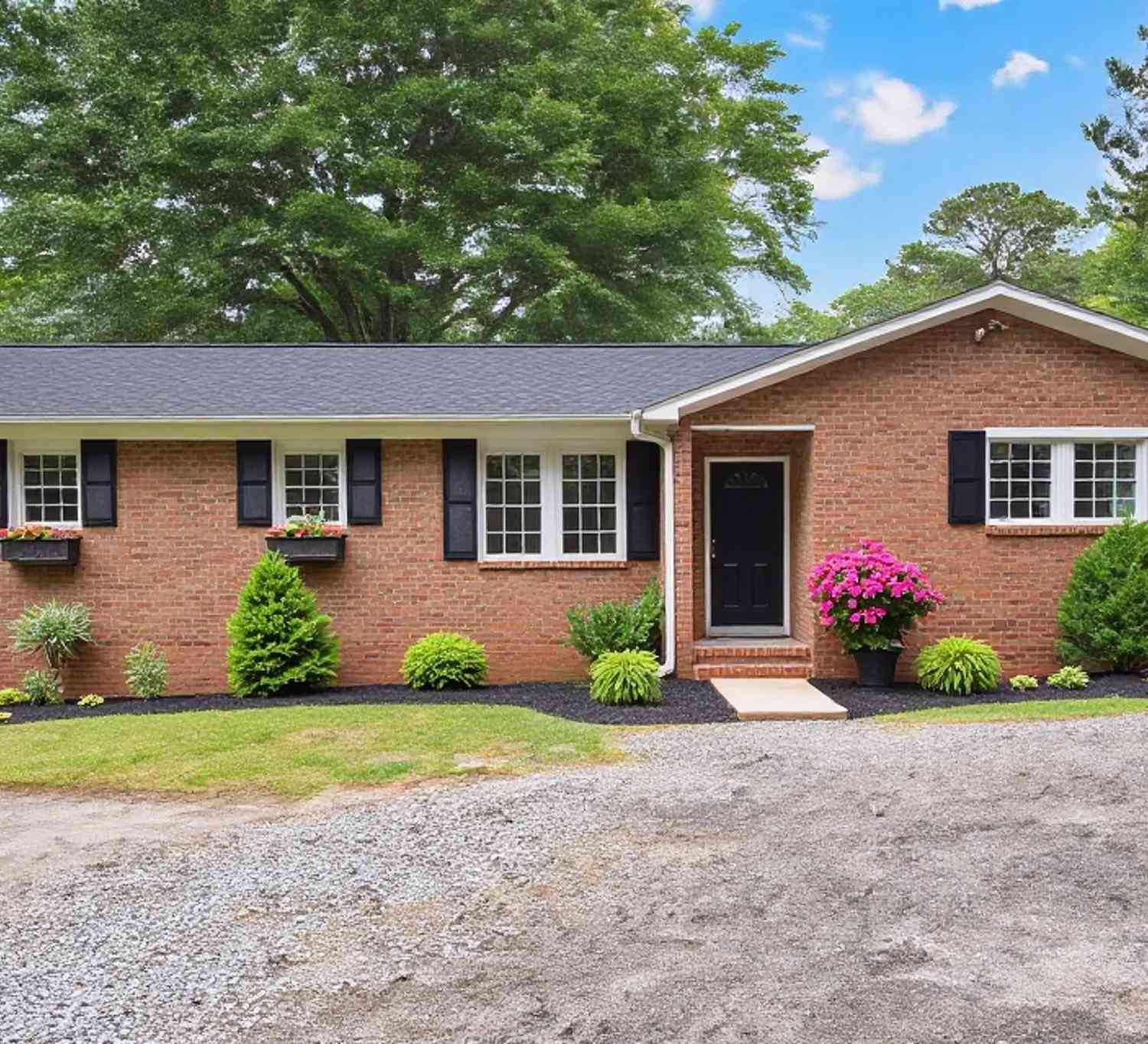 Homes For Sale - 110 Lyons<br/> Simpsonville, SC 29681