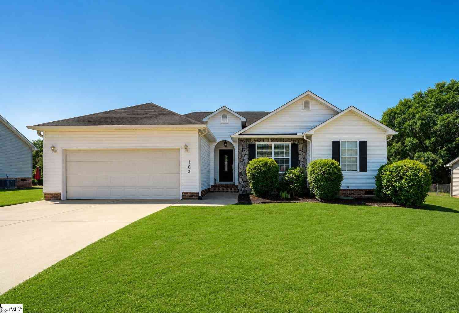 Homes For Sale - 163 Summer Lady<br/> Boiling Springs, SC 29316