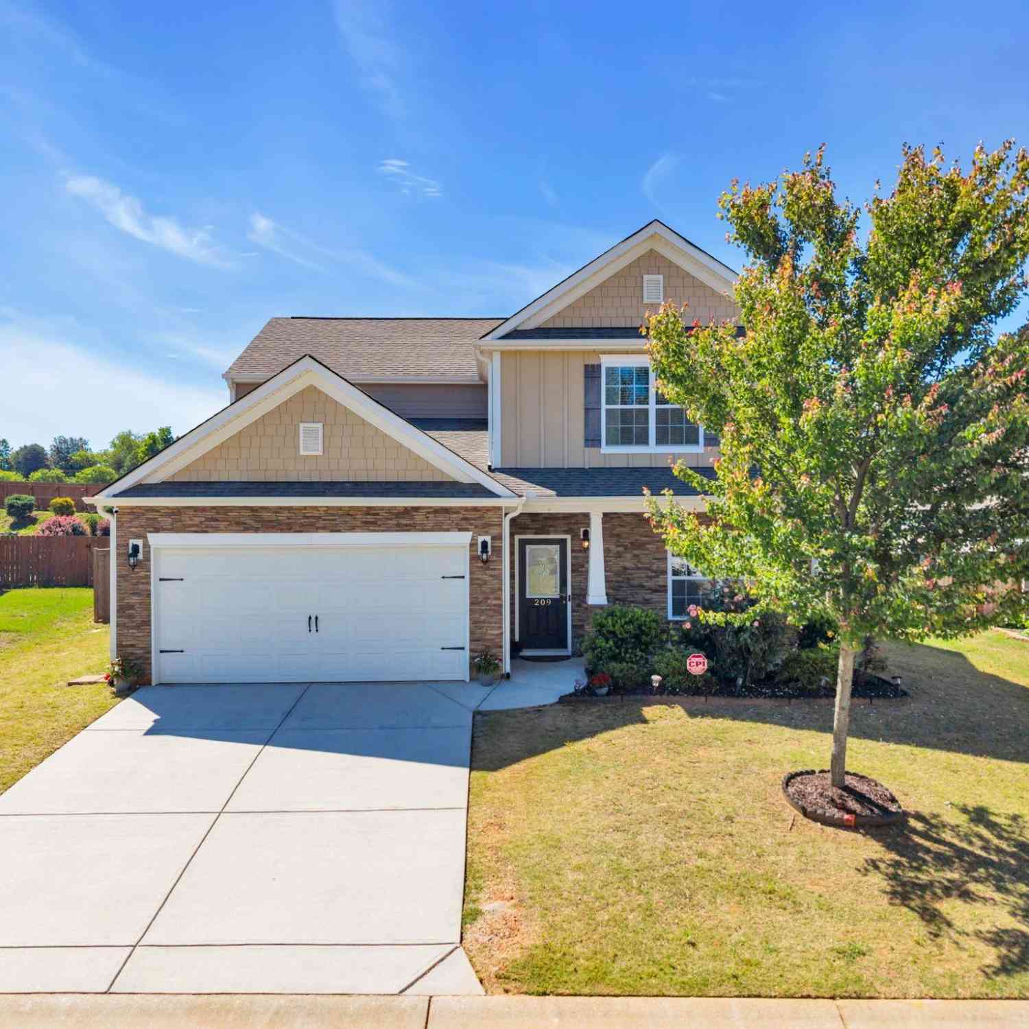 Homes For Sale - 209 Hartwood Lake<br/> Greer, SC 29650