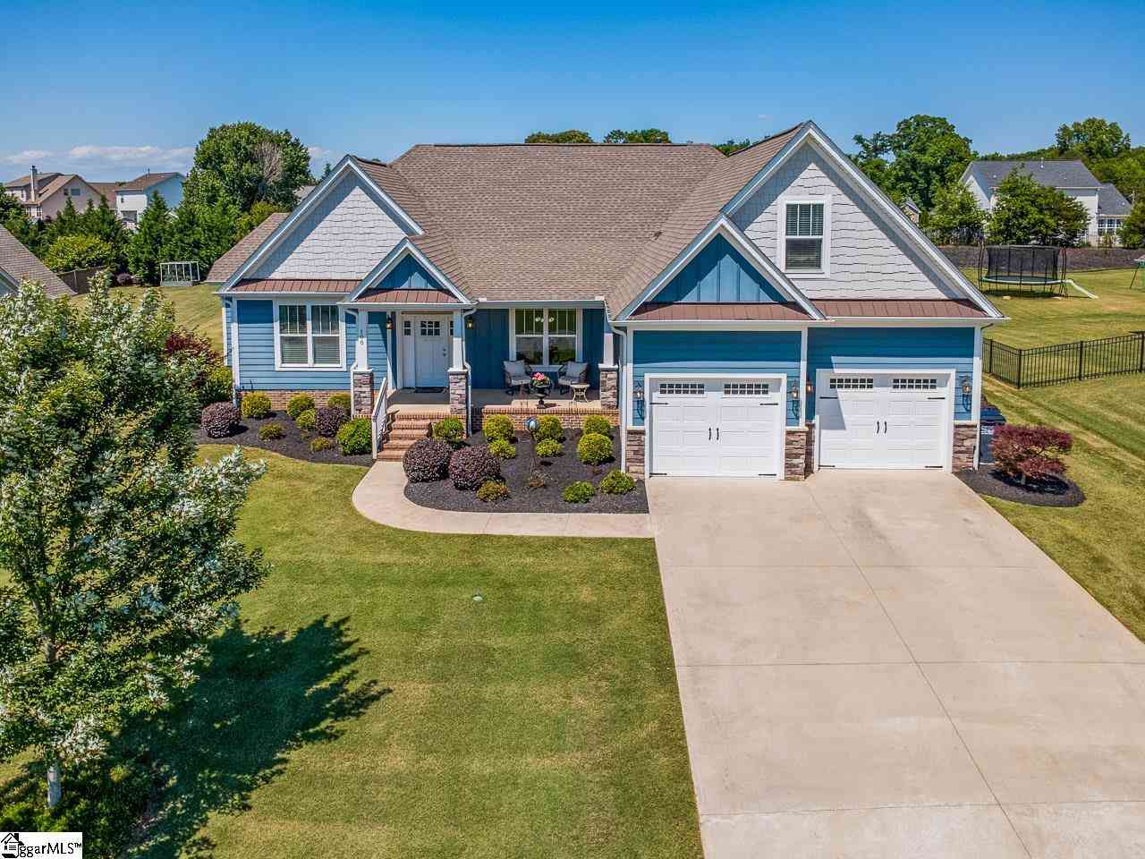 Homes For Sale - 100 Ridgefield<br/> Greer, SC 29651