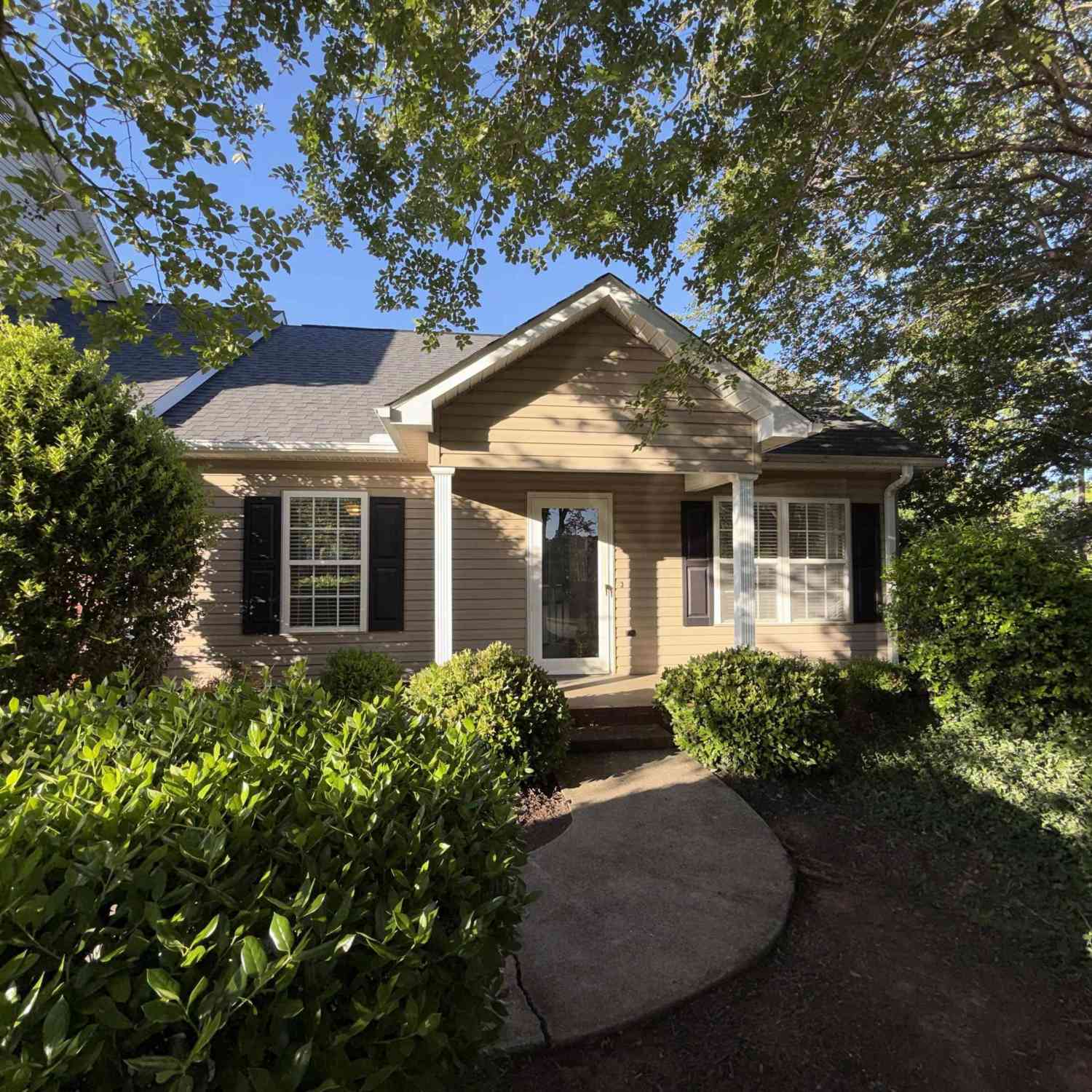 Condo For Sale - 419 E Butler<br/> Mauldin, SC 29662