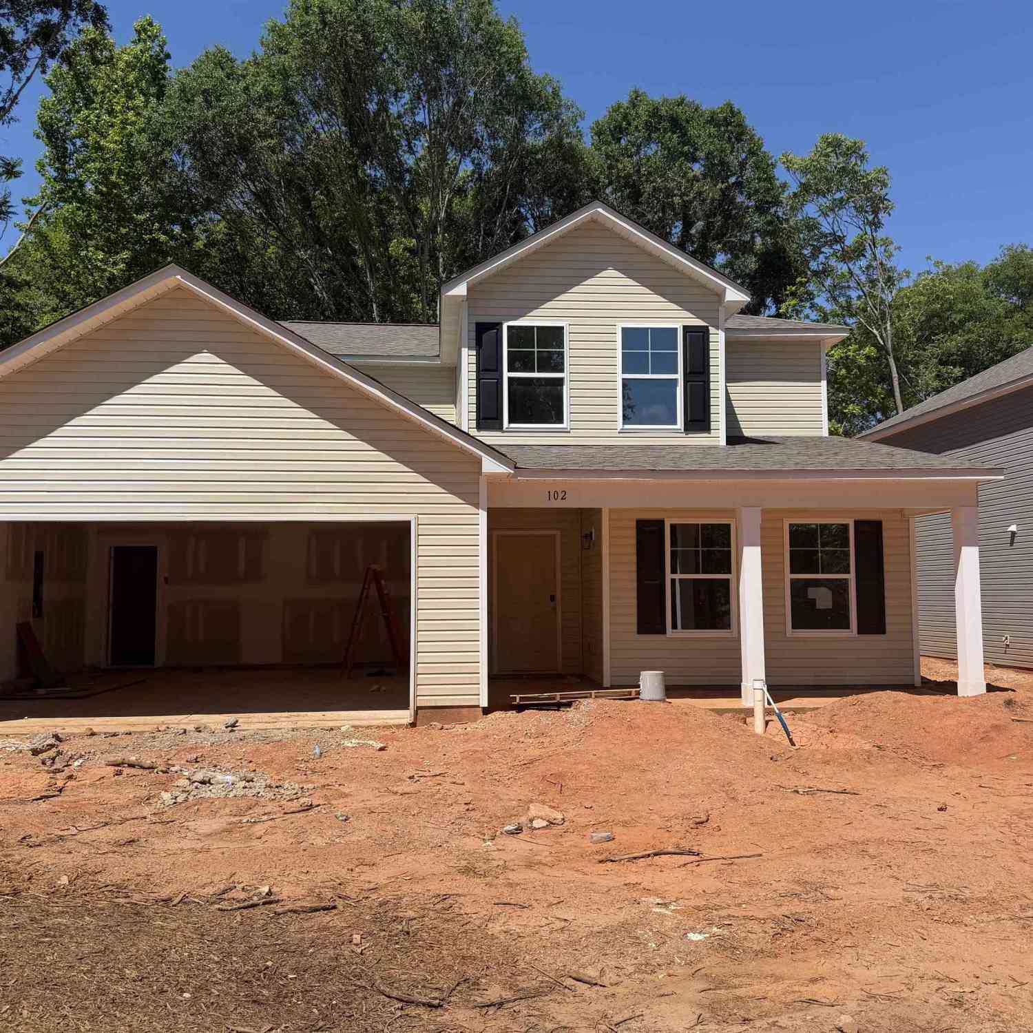 Homes For Sale - 102 Huff<br/> Greenville, SC 29611