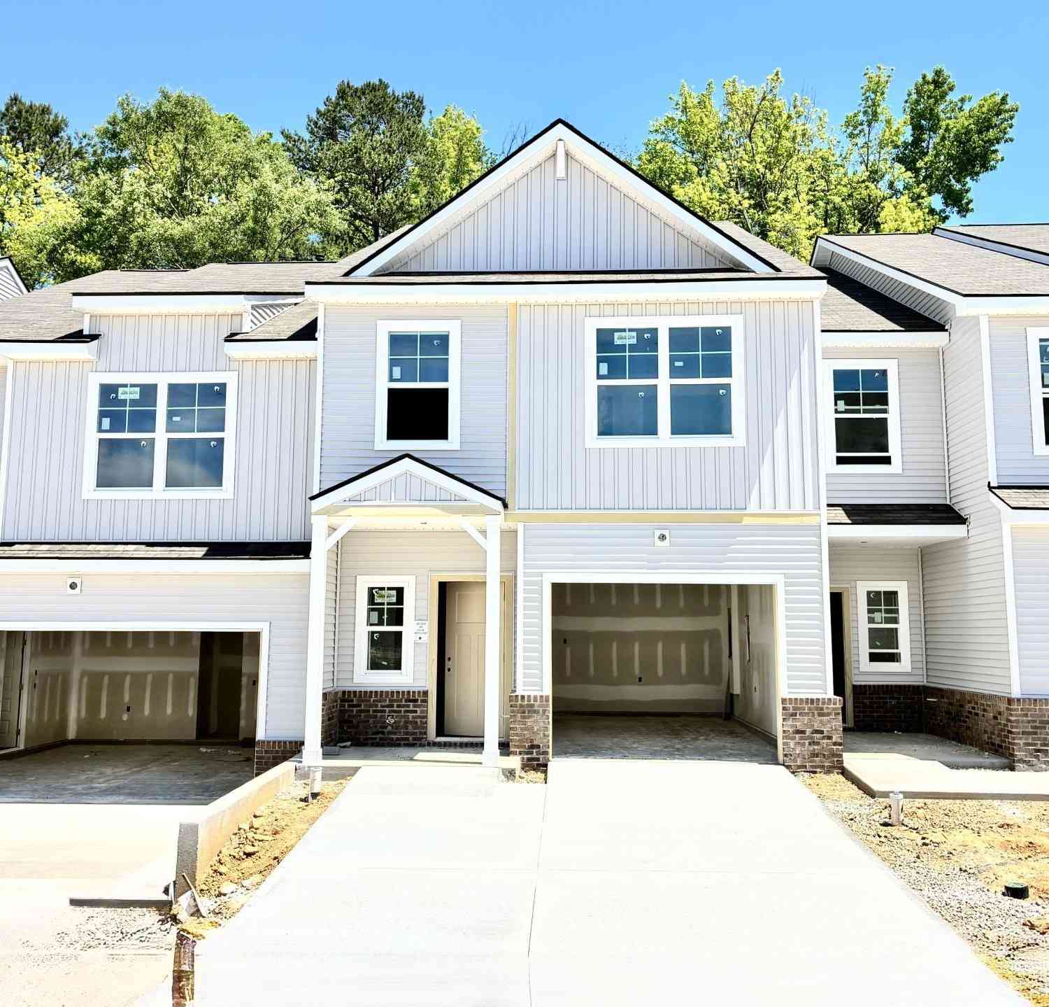 Townhouse For Sale - 246 Taylor Woods<br/> Greenville, SC 29607