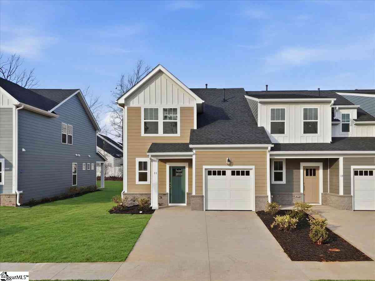 Townhouse For Sale - 11 Thurlow<br/> Greenville, SC 29615