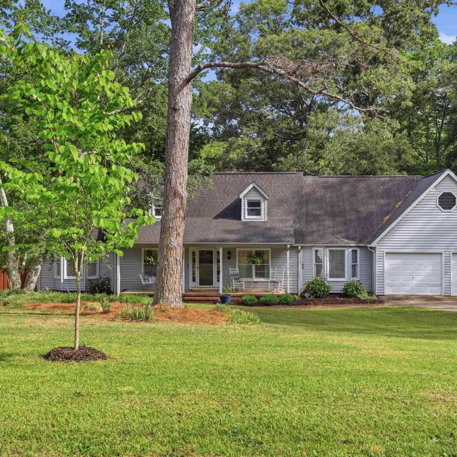 Homes For Sale - 224 Two Notch<br/> Easley, SC 29642