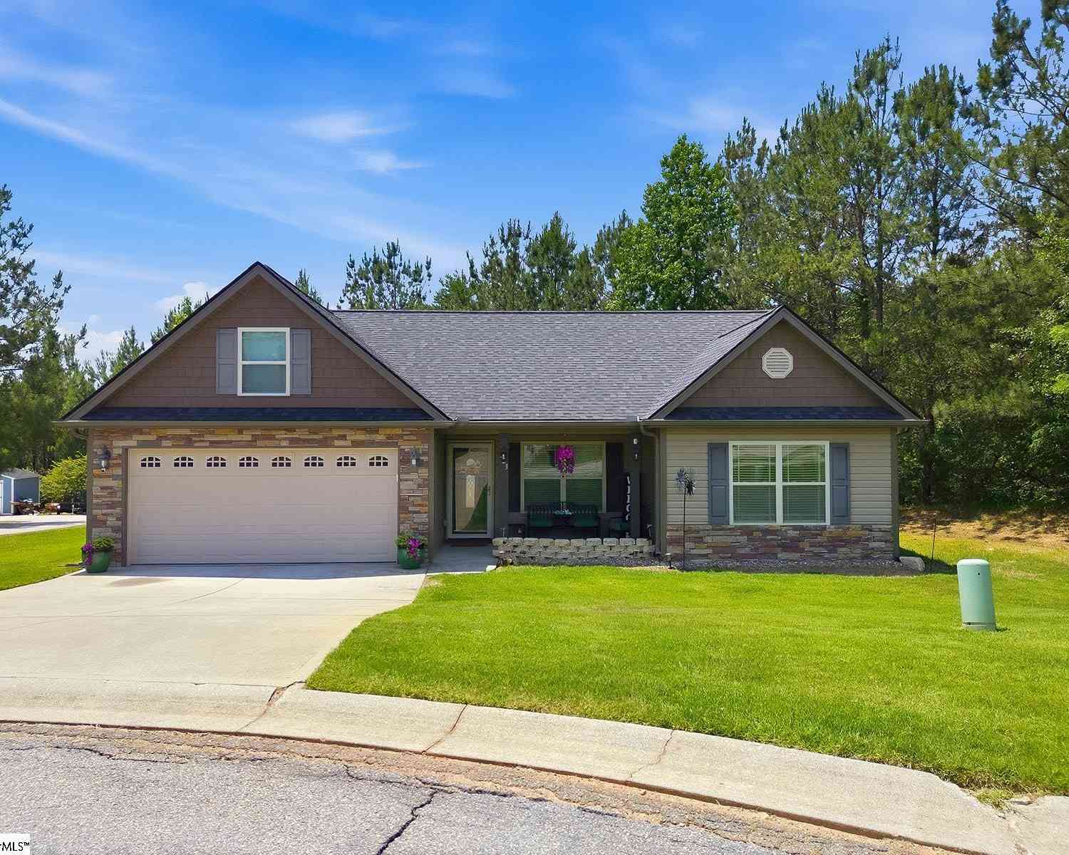 Homes For Sale - 223 Reedy River<br/> Roebuck, SC 29376