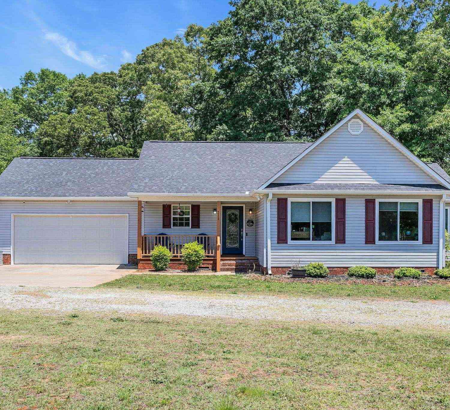 Homes For Sale - 211 Tripp<br/> Williamston, SC 29697