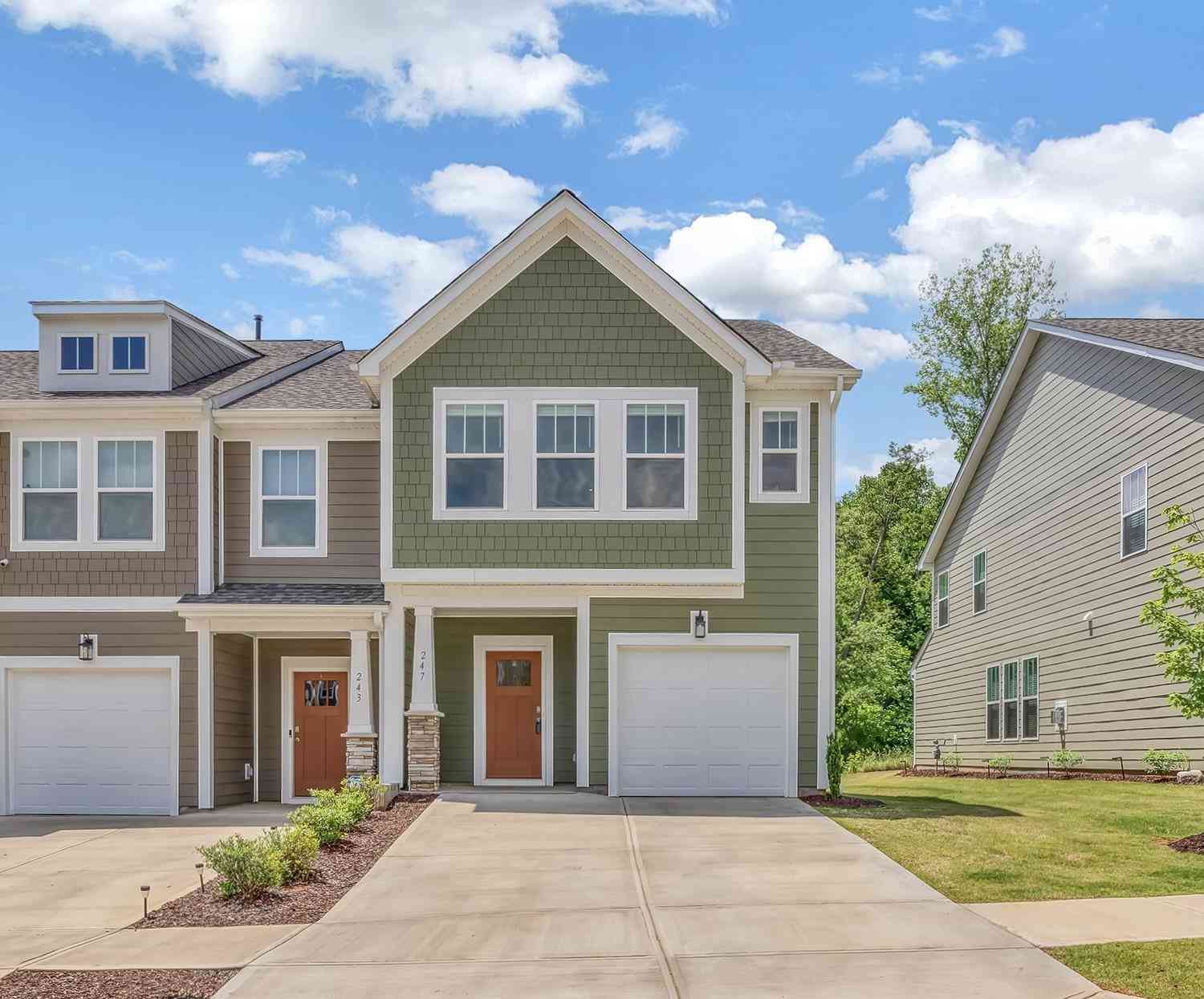 Townhouse For Sale - 247 Tippin<br/> Travelers Rest, SC 29690