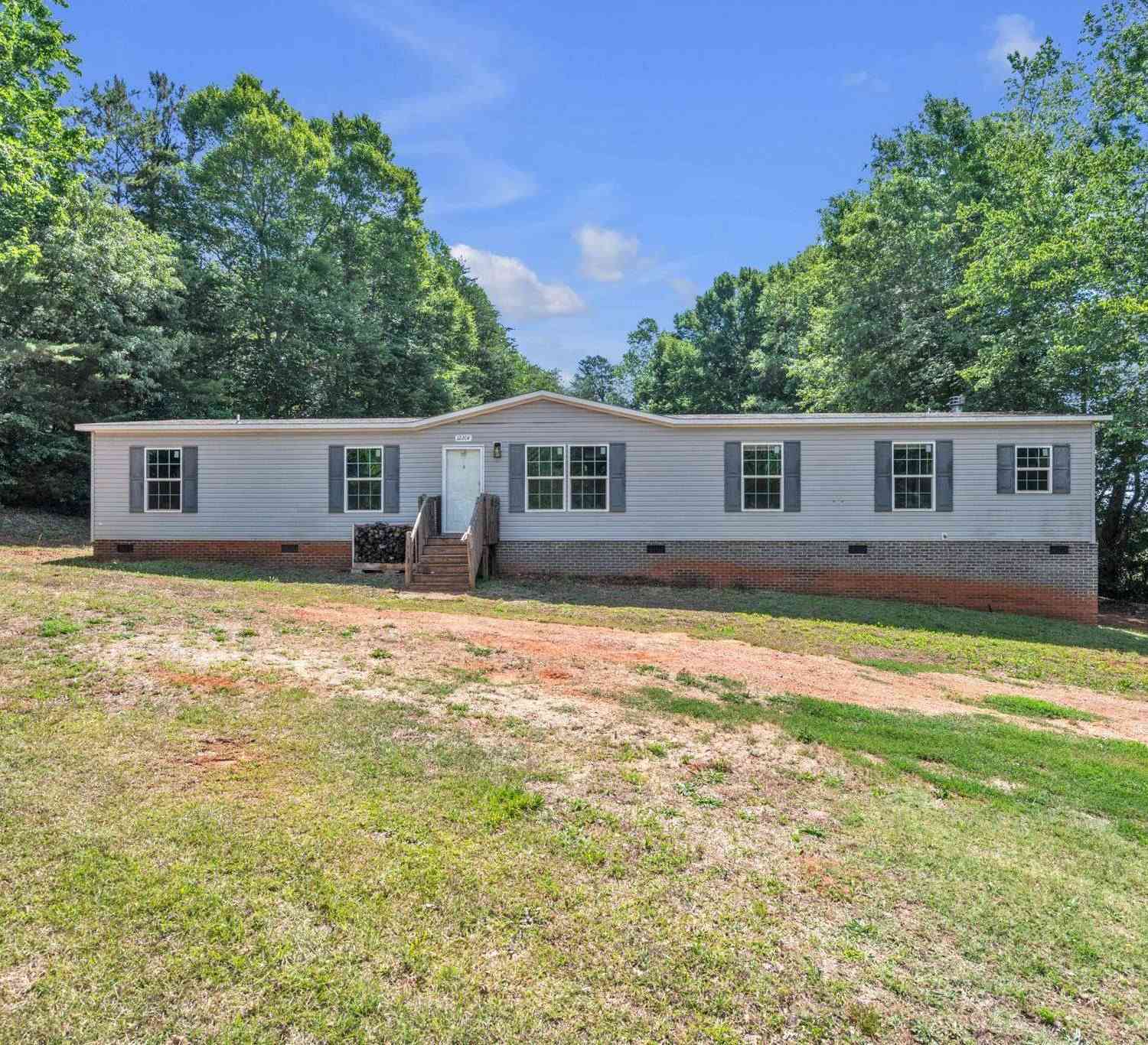 Mobile Home For Sale - 12204 Old White Horse<br/> Travelers Rest, SC 29690