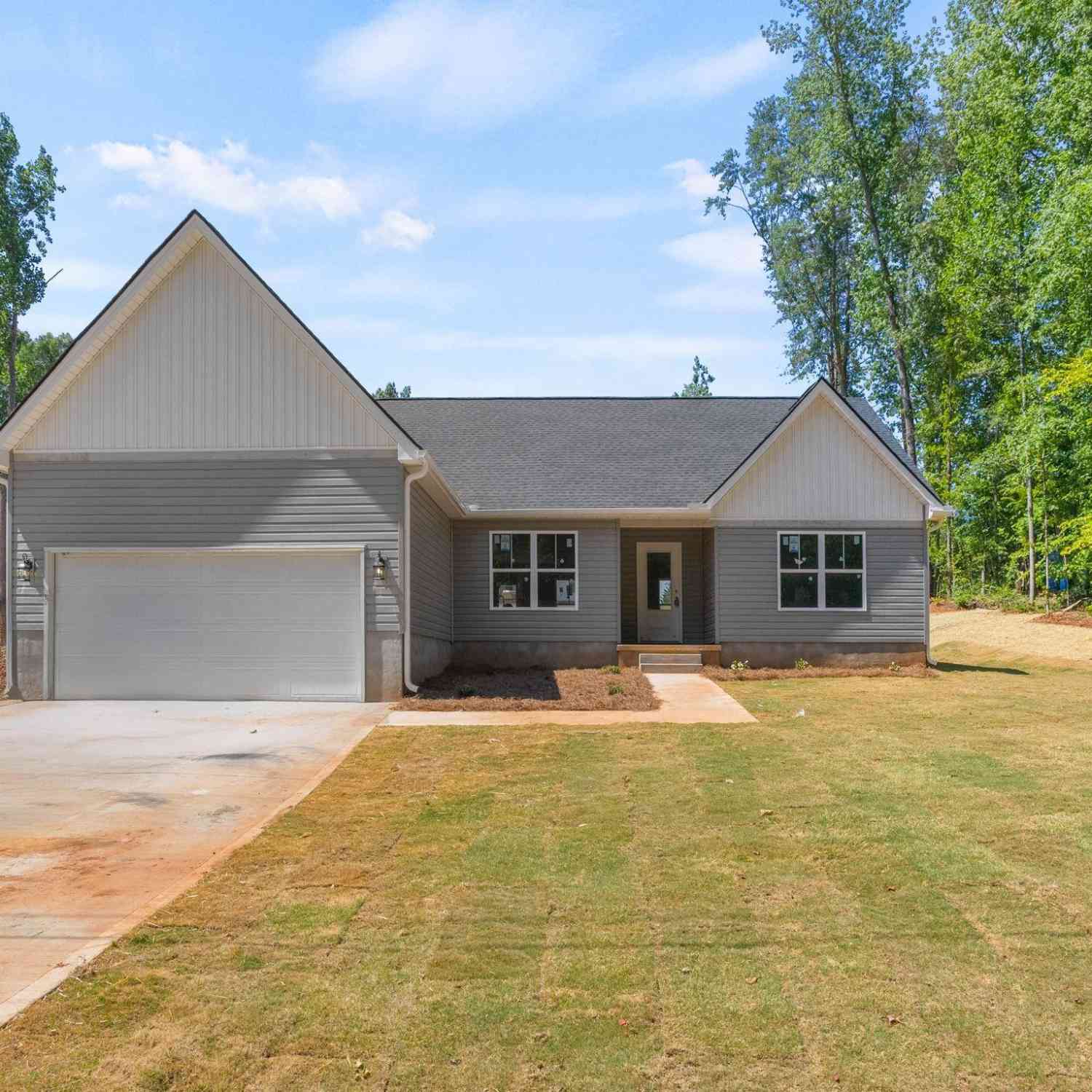 Homes For Sale - 217 Buckingham<br/> Duncan, SC 29334