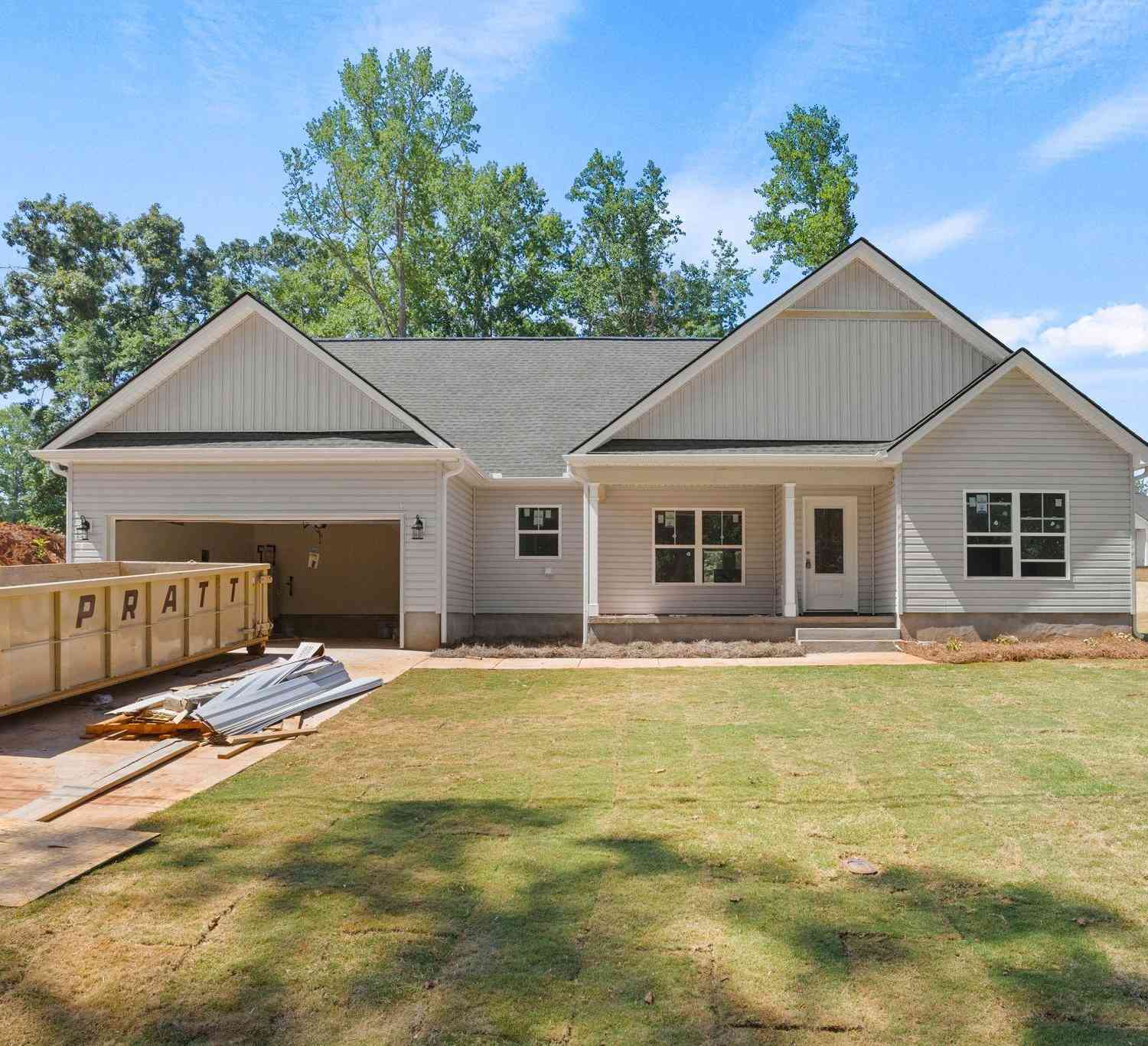 Homes For Sale - 213 Buckingham<br/> Duncan, SC 29334