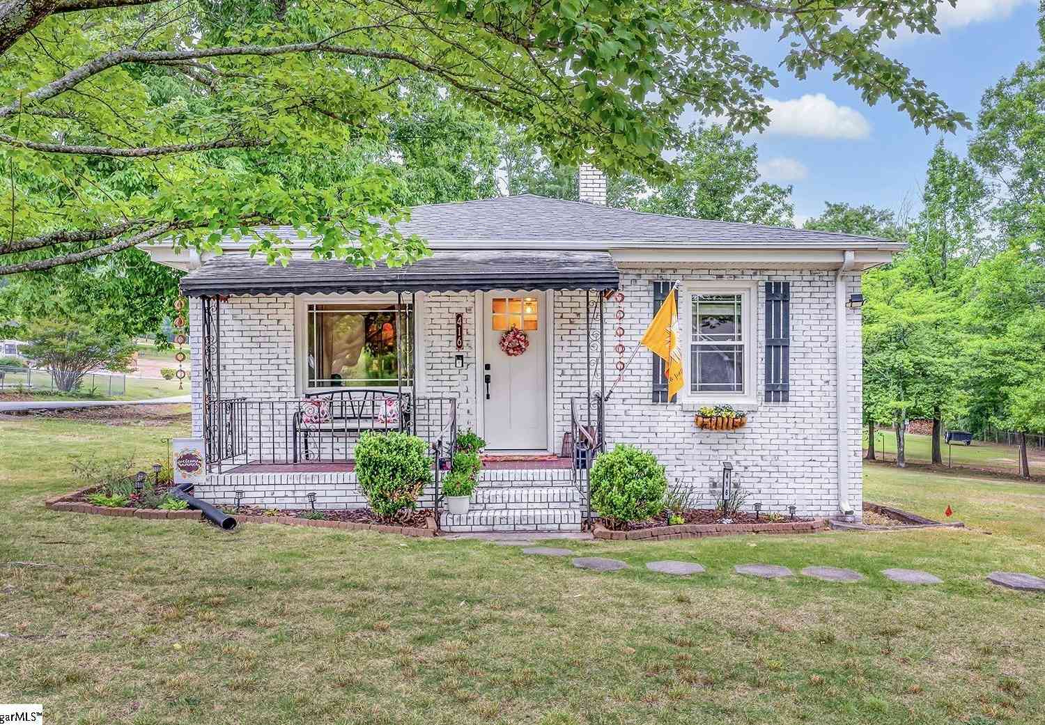 Homes For Sale - 416 W Belvue<br/> Greenville, SC 29609
