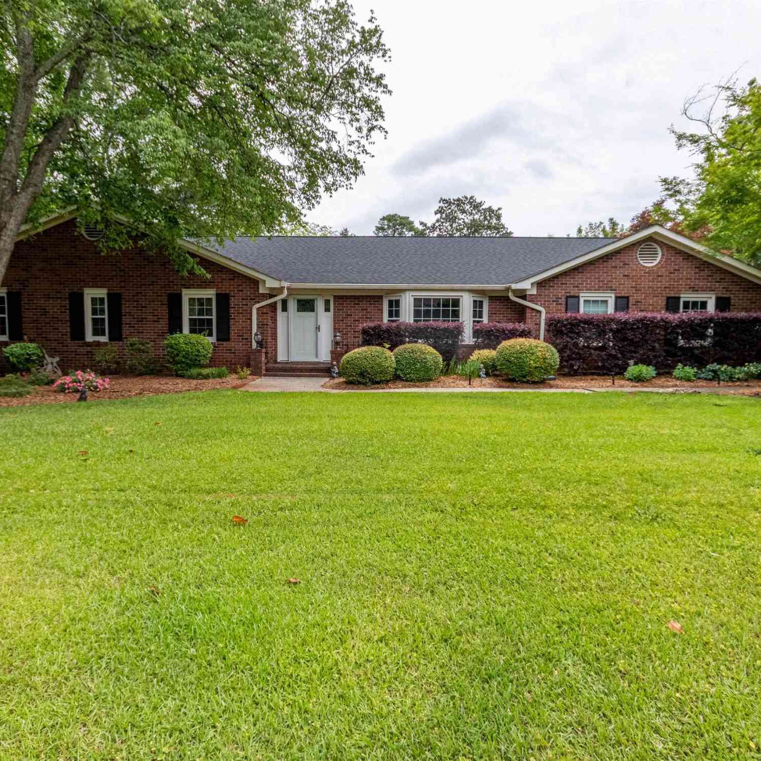 Homes For Sale - 7 Coventry<br/> Greenville, SC 29615