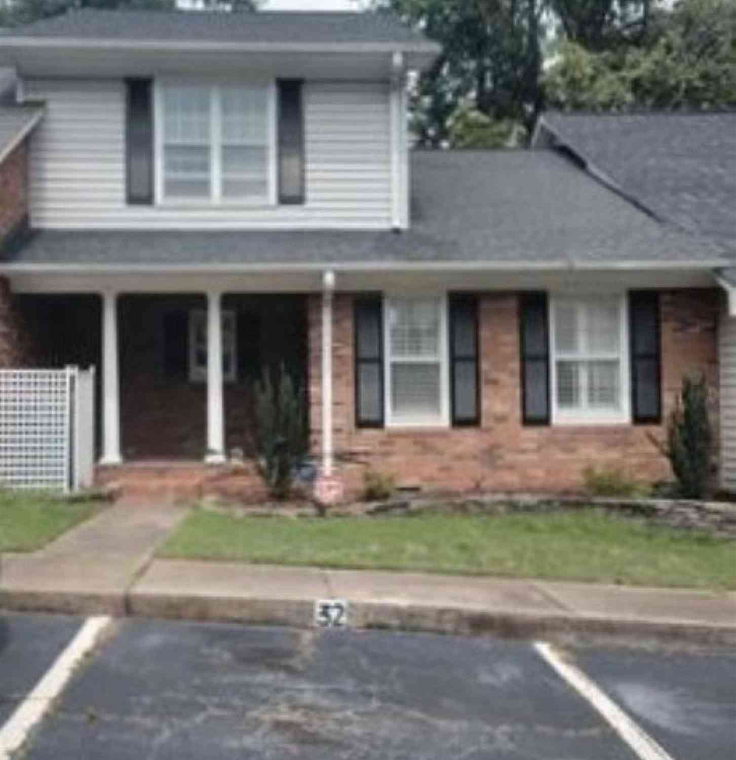 Townhouse For Sale - 32 Somersett<br/> Spartanburg, SC 29301