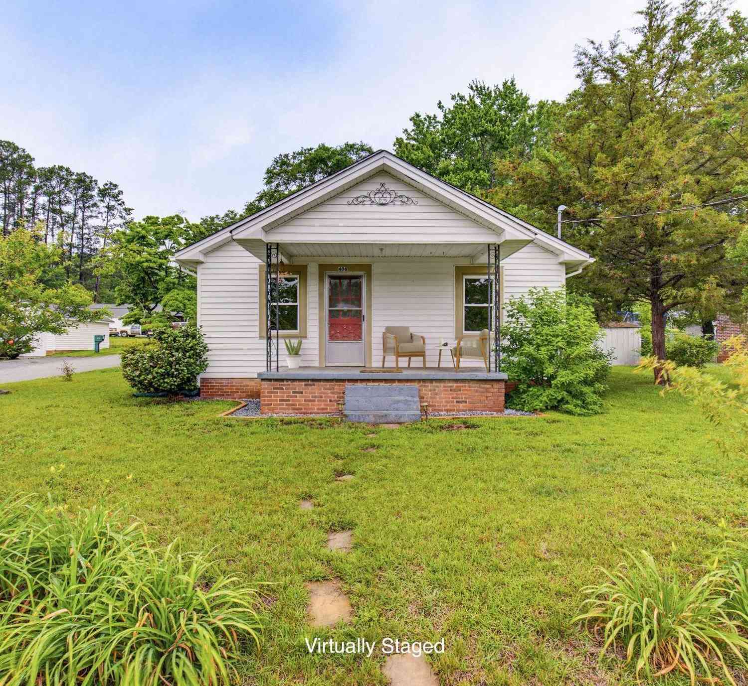 Homes For Sale - 406 Old Liberty<br/> Easley, SC 29640