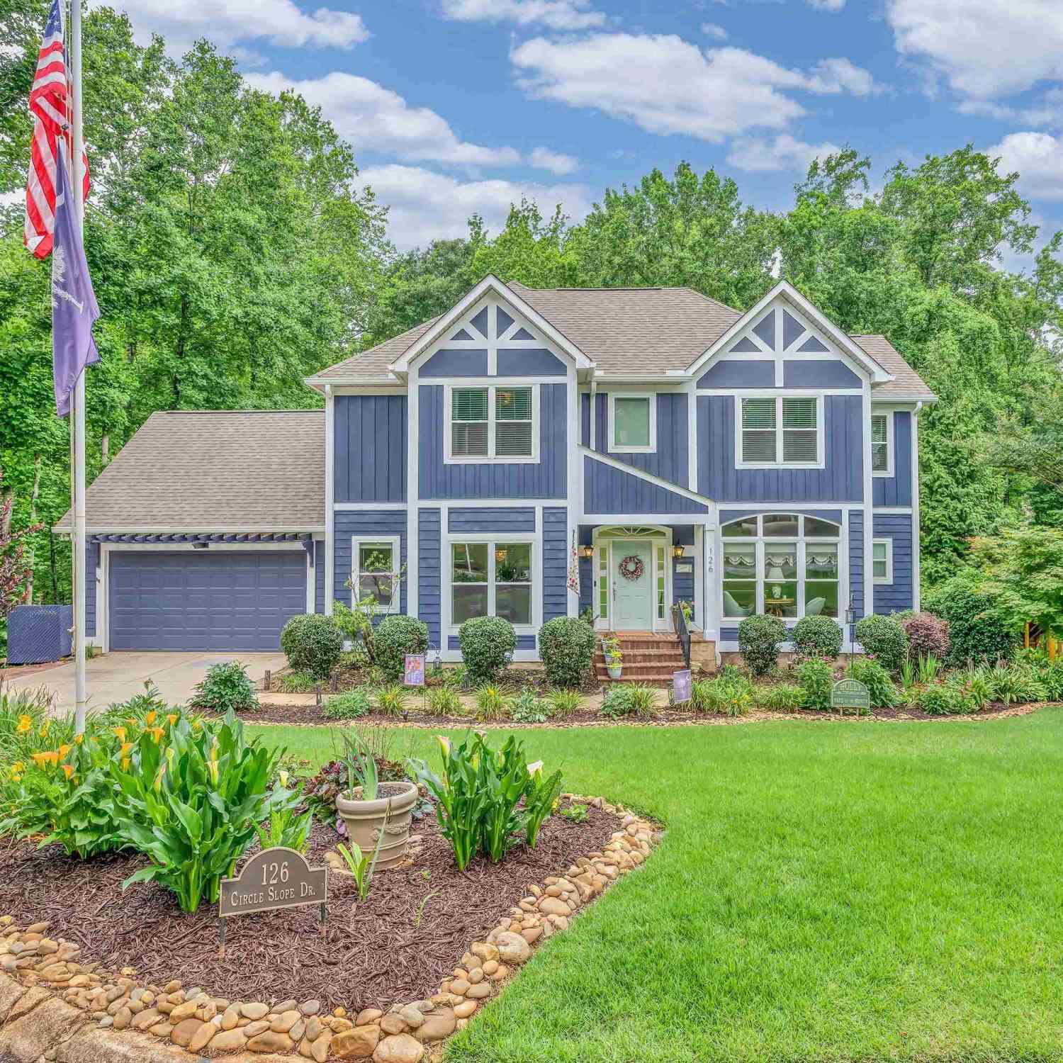 Homes For Sale - 126 Circle Slope<br/> Simpsonville, SC 29681