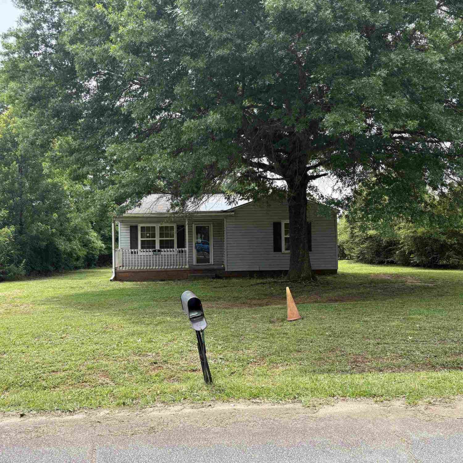 Homes For Sale - 3502 Shawnee<br/> Anderson, SC 29626