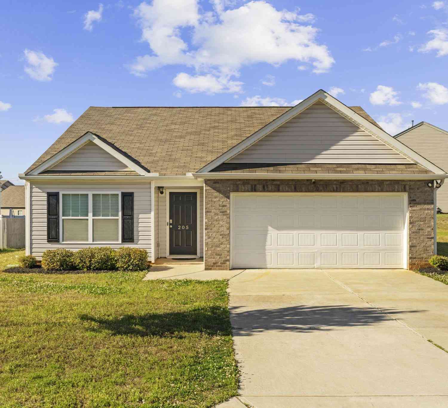 Homes For Sale - 205 Hillendale<br/> Anderson County, Pelzer, SC 29697