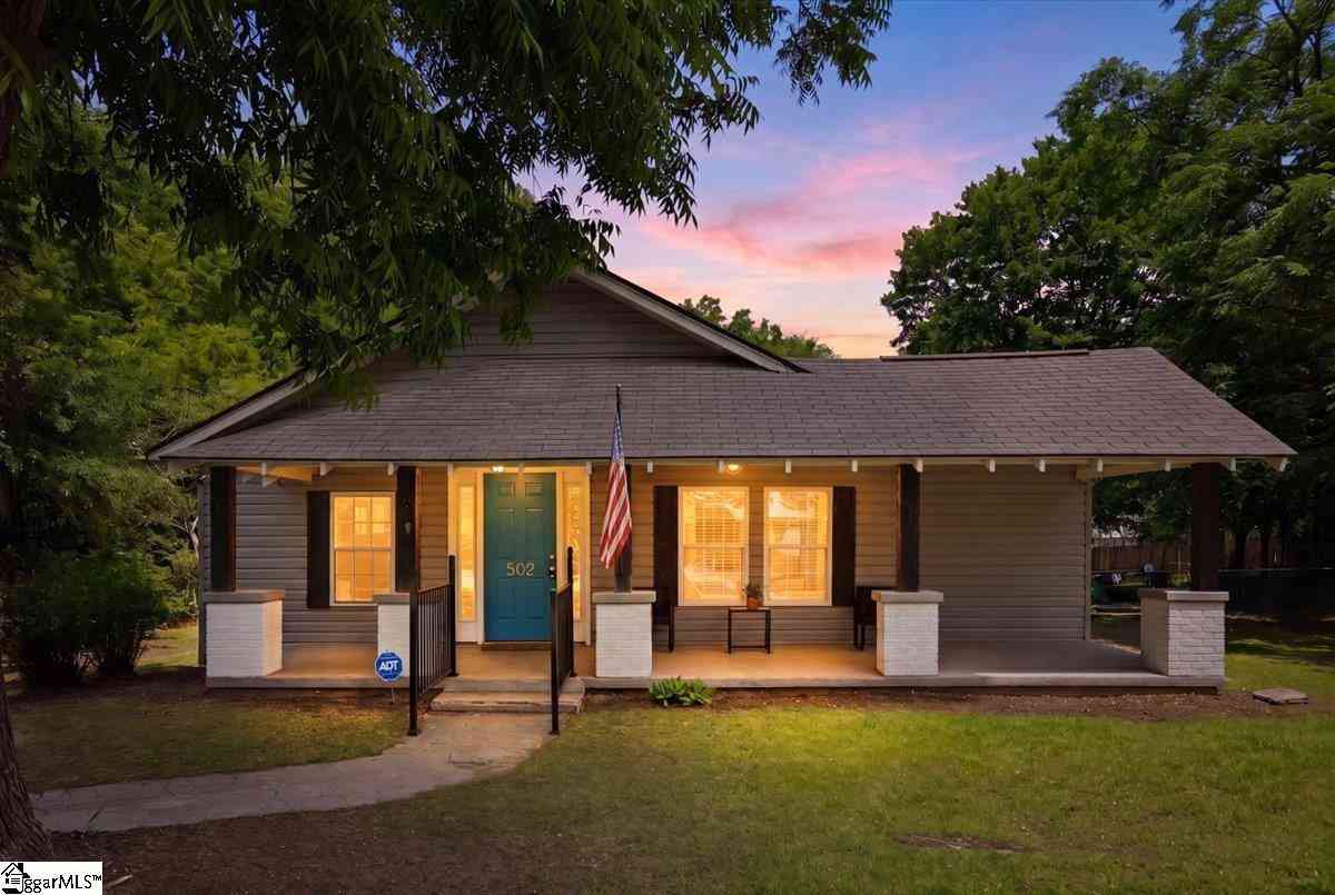 Homes For Sale - 502 Fleetwood<br/> Easley, SC 29640