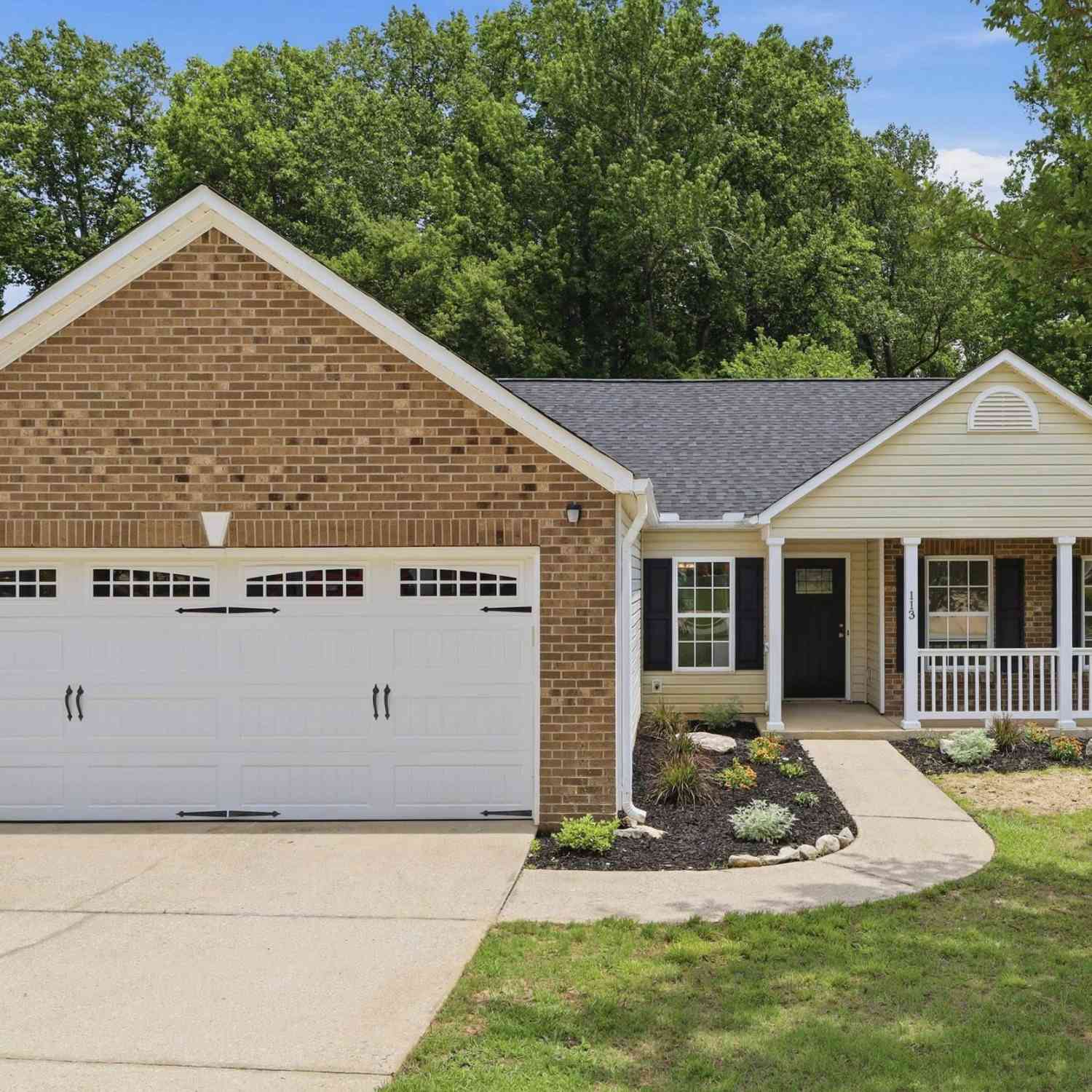 Homes For Sale - 113 Midwood<br/> Travelers Rest, SC 29690
