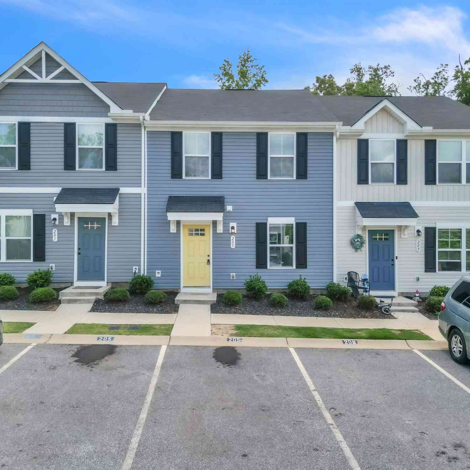 Townhouse For Sale - 205 Becky Don<br/> Greer, SC 29651