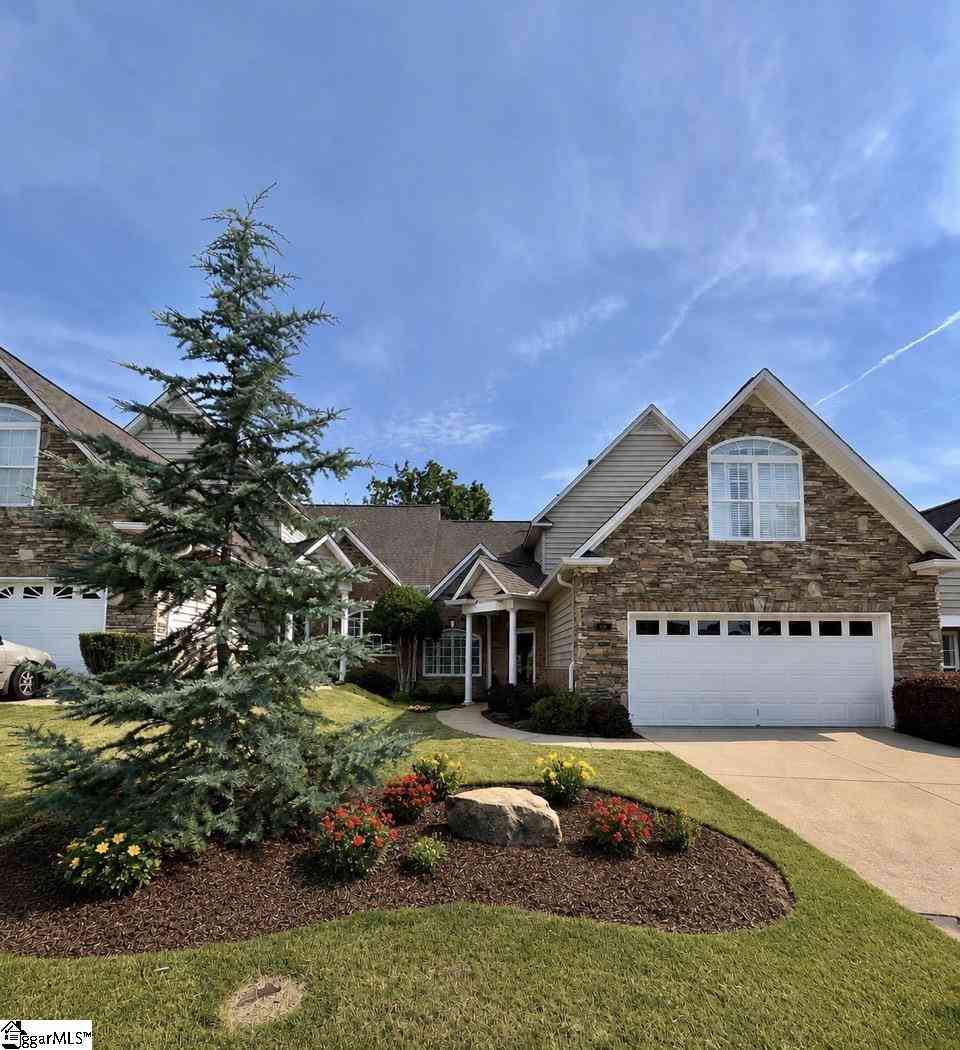 Condo For Sale - 136 Pelham Springs<br/> Greenville, SC 29615