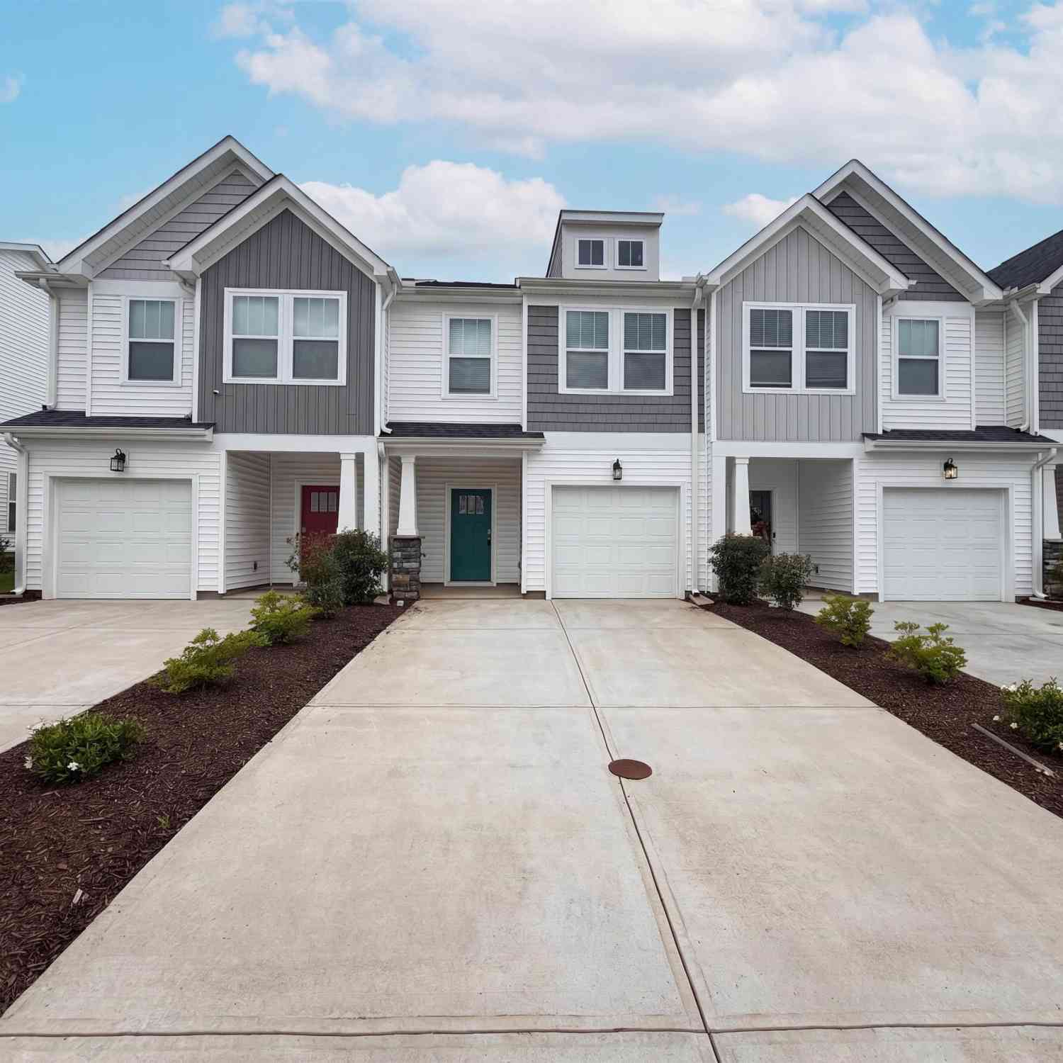 Townhouse For Sale - 200 Marston<br/> Greenville, SC 29611