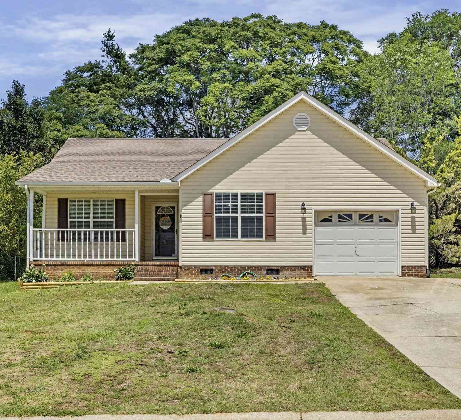 Homes For Sale - 26 Michell<br/> Taylors, SC 29687