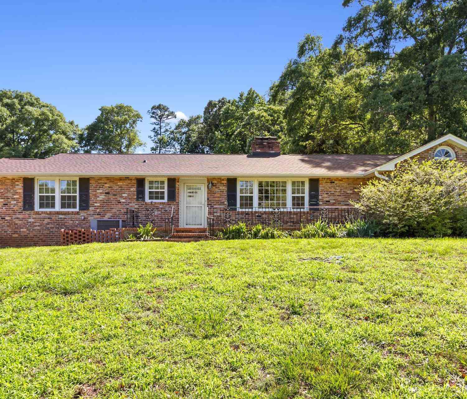 Homes For Sale - 2821 Poinsett<br/> Greenville, SC 29609