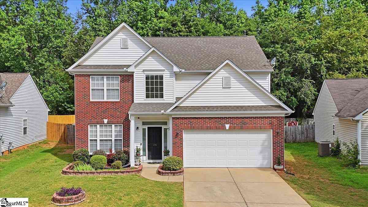 Homes For Sale - 696 Timber Walk<br/> Simpsonville, SC 29681