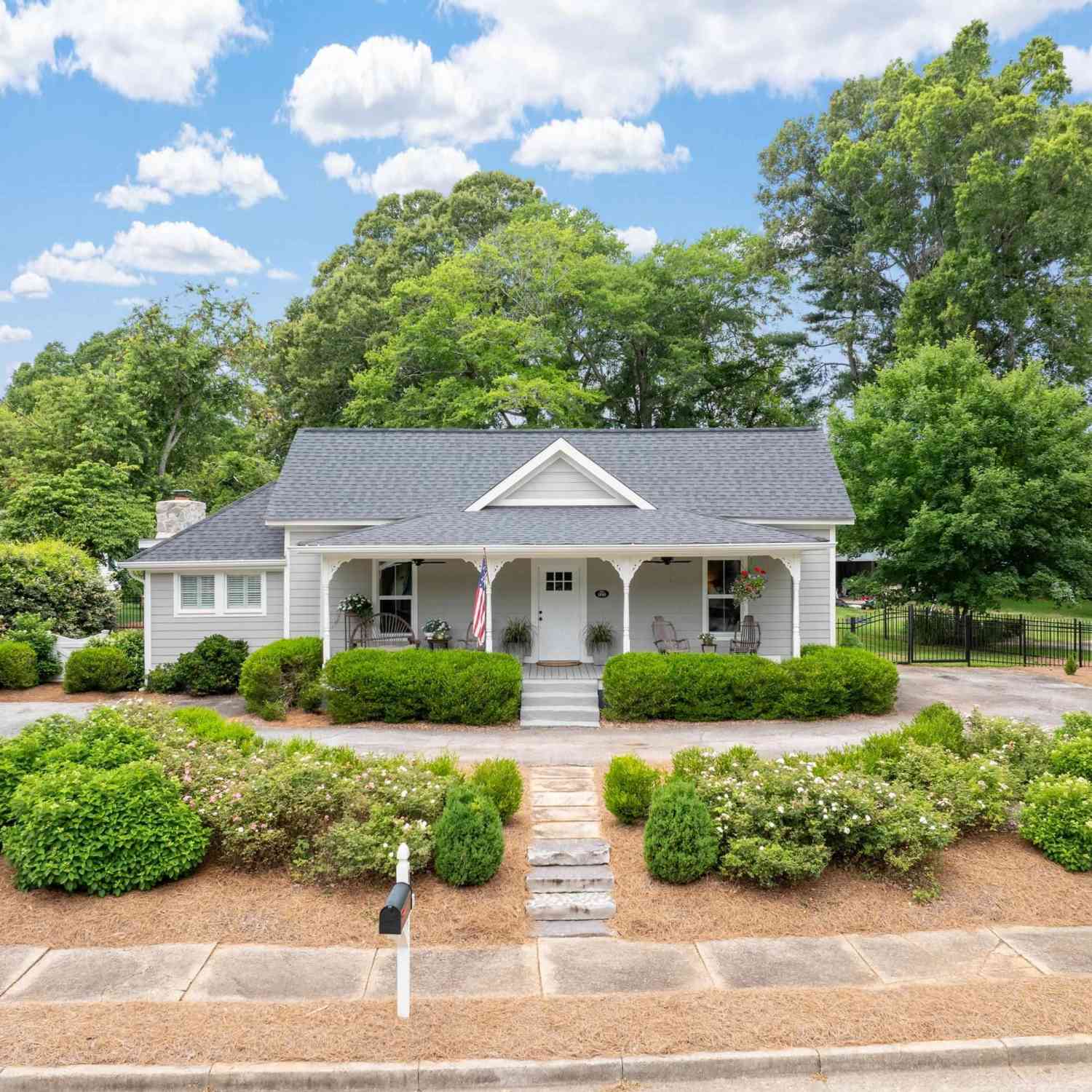 Homes For Sale - 15 S Poinsett<br/> Travelers Rest, SC 29690