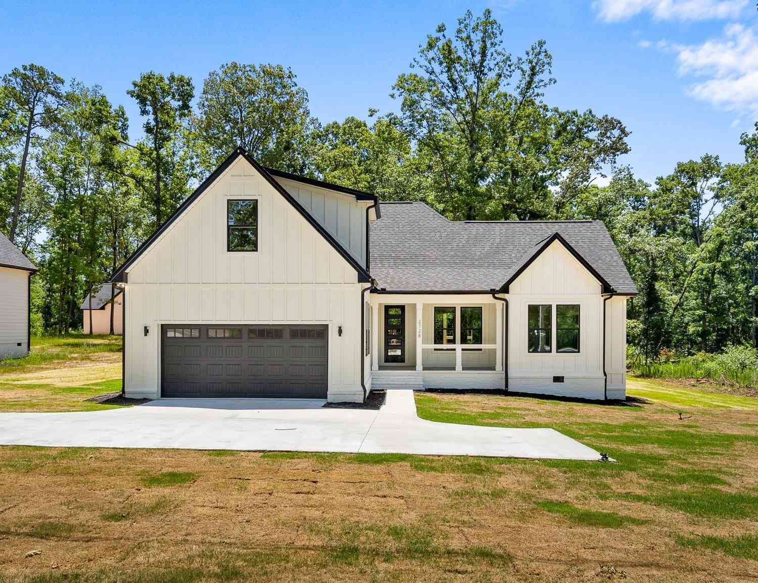 Homes For Sale - 2728 N Highway 29<br/> Anderson, SC 29621
