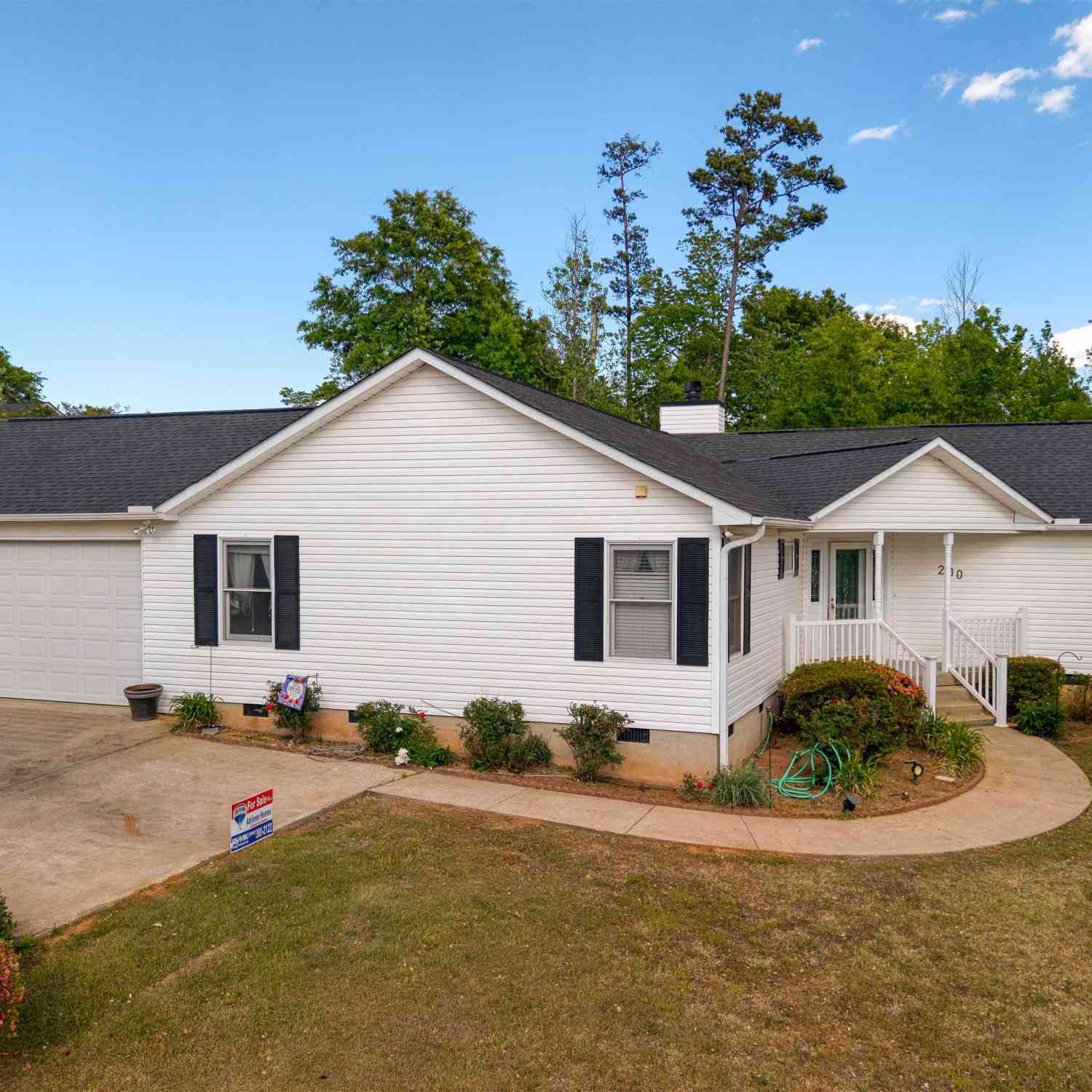 Homes For Sale - 200 Leila<br/> Seneca, SC 29678