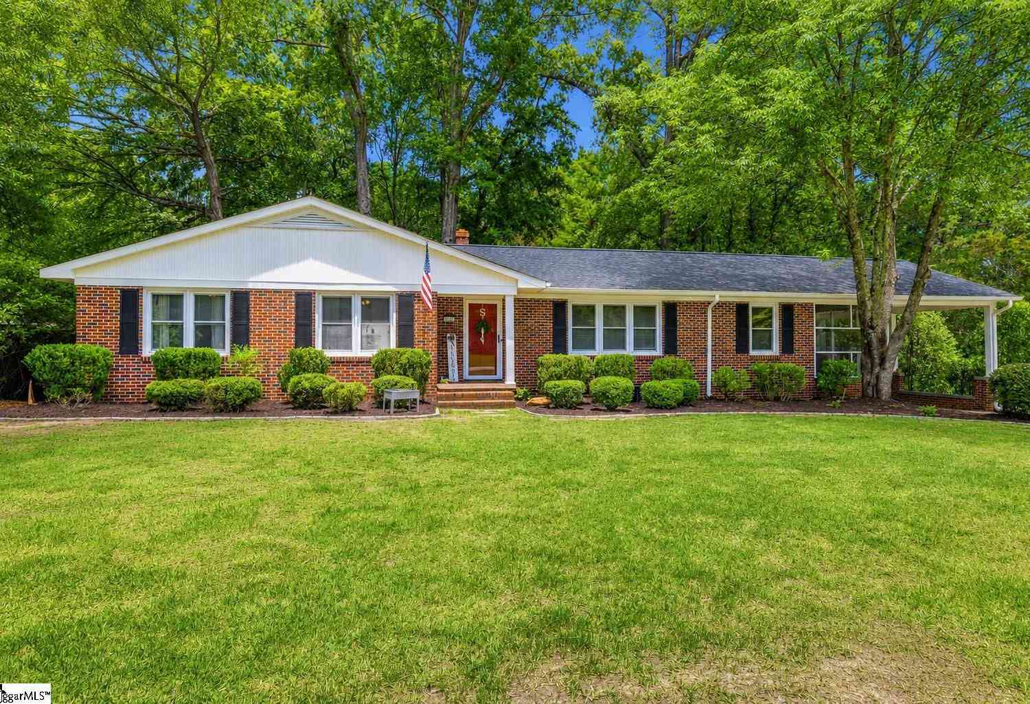 Homes For Sale - 803 Calvert<br/> Laurens County, Clinton, SC 29325