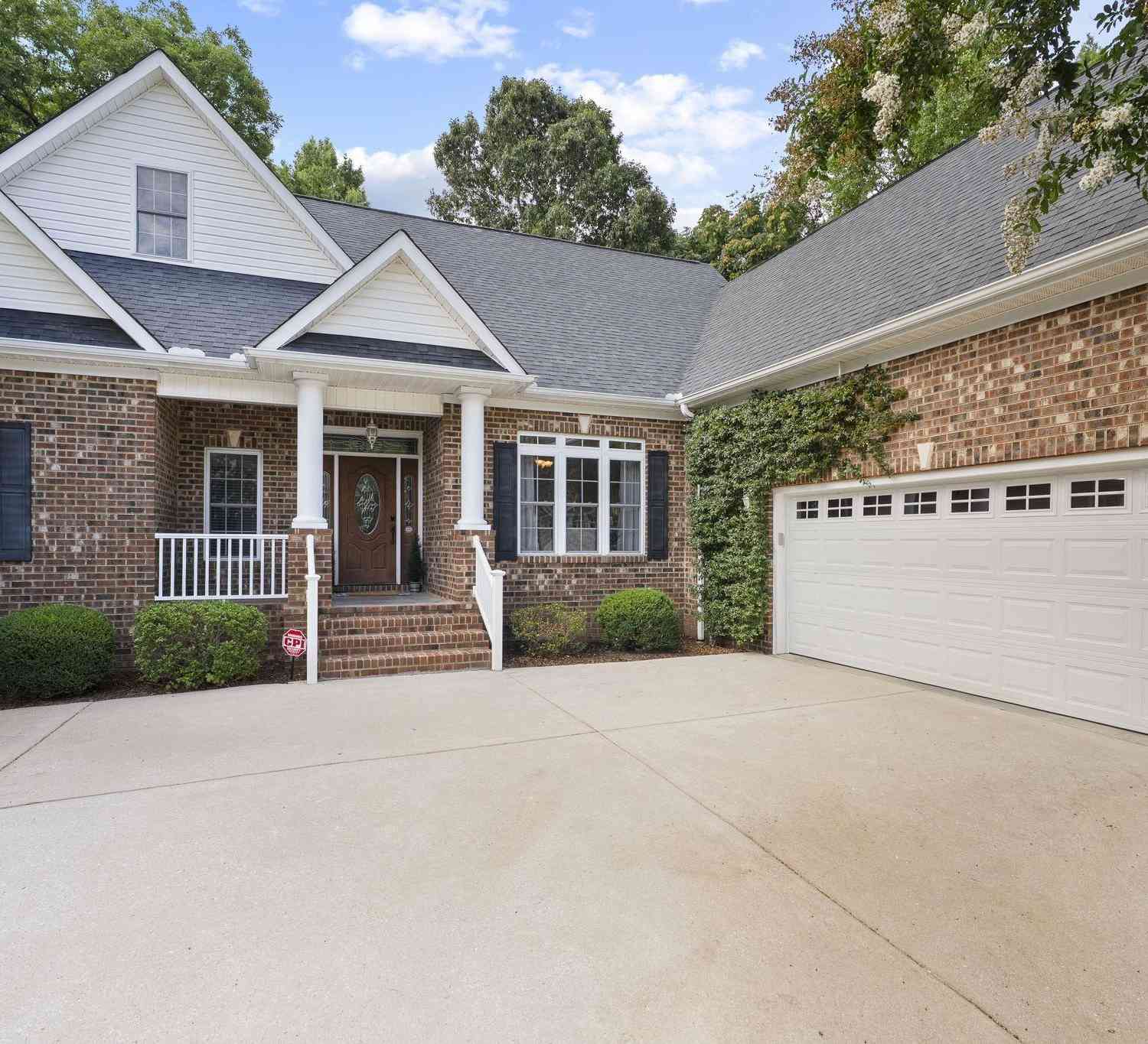 Homes For Sale - 21 Brannons View<br/> Taylors, SC 29687