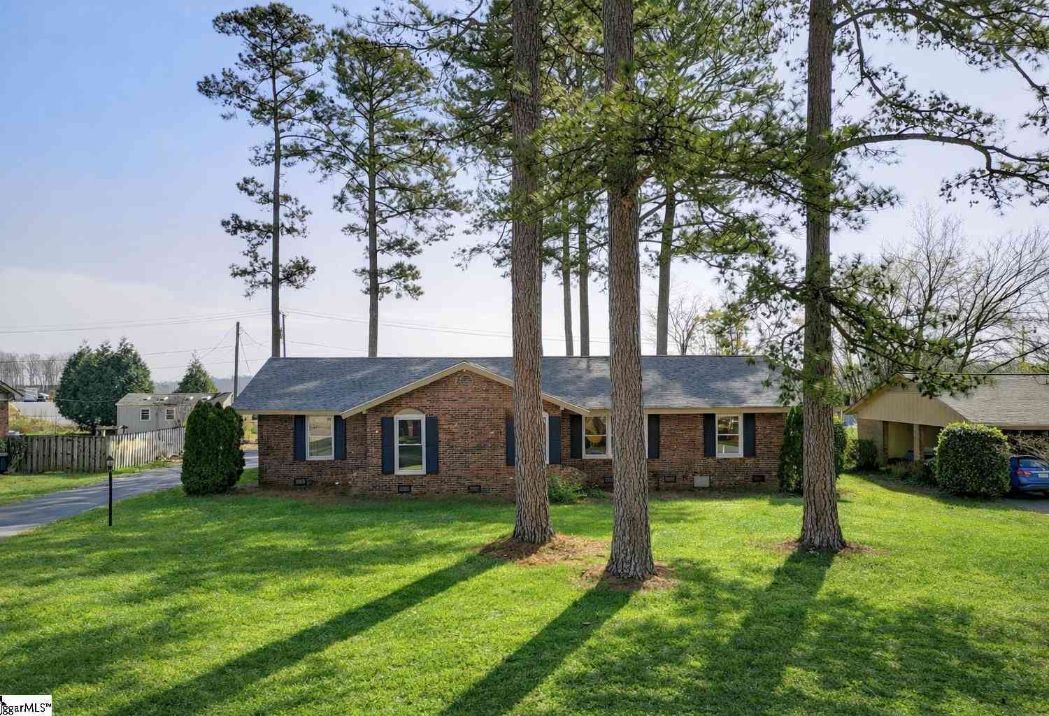 Homes For Sale - 510 Gaston<br/> Spartanburg, SC 29307